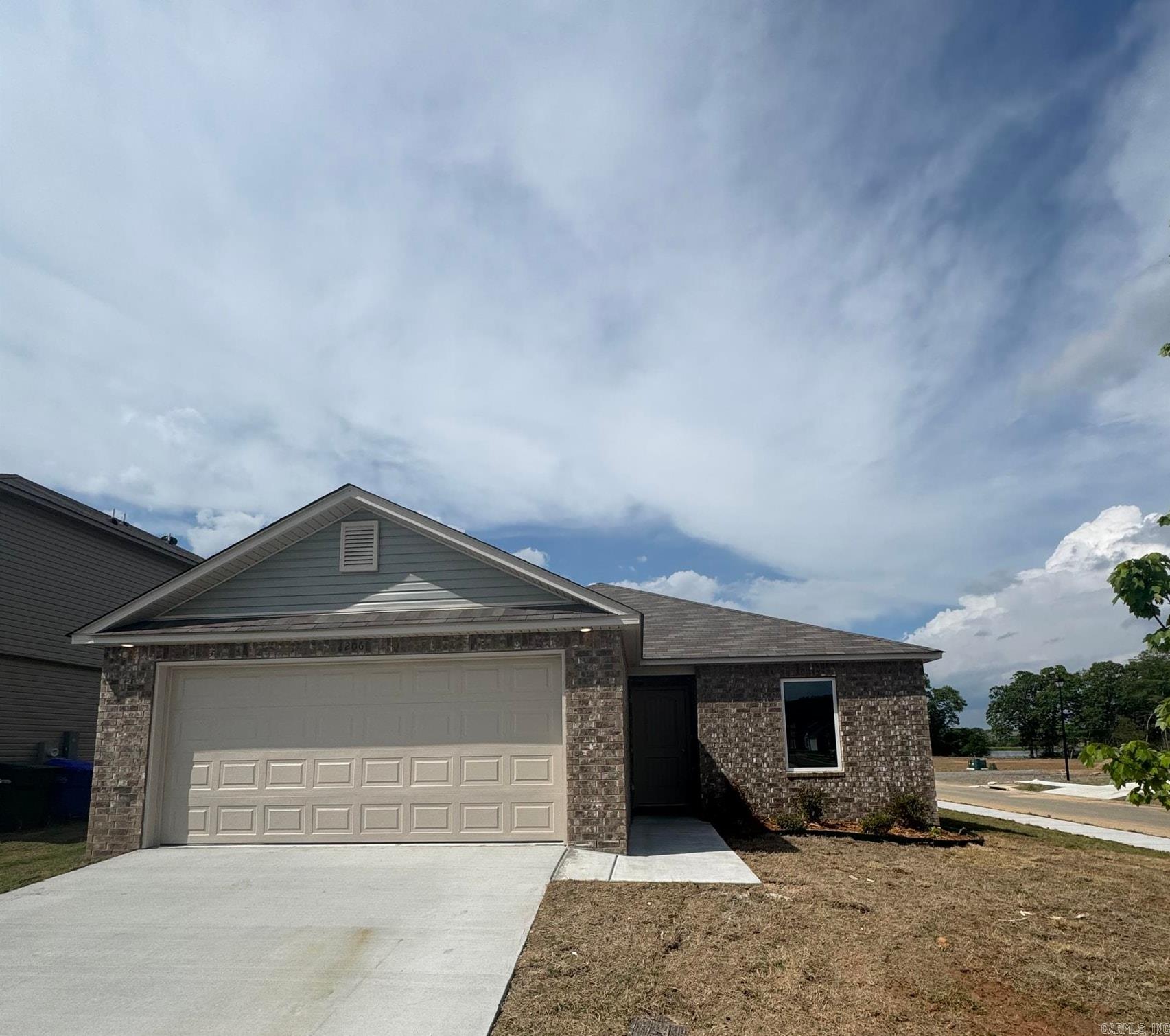 The Wright plan offers a stylish and functional home design that prioritizes attractiveness and practicality. This residence includes an open floor layout featuring 3 bedrooms and 2 bathrooms, with a spacious master suite and a modern kitchen equipped with energy-efficient appliances. The design highlights an open floor concept, promoting a seamless transition between different living areas. Discover more about this home today!   **SEE SHOWING REMARKS & AGENT REMARKS FOR IMPORTANT INFORMATION**