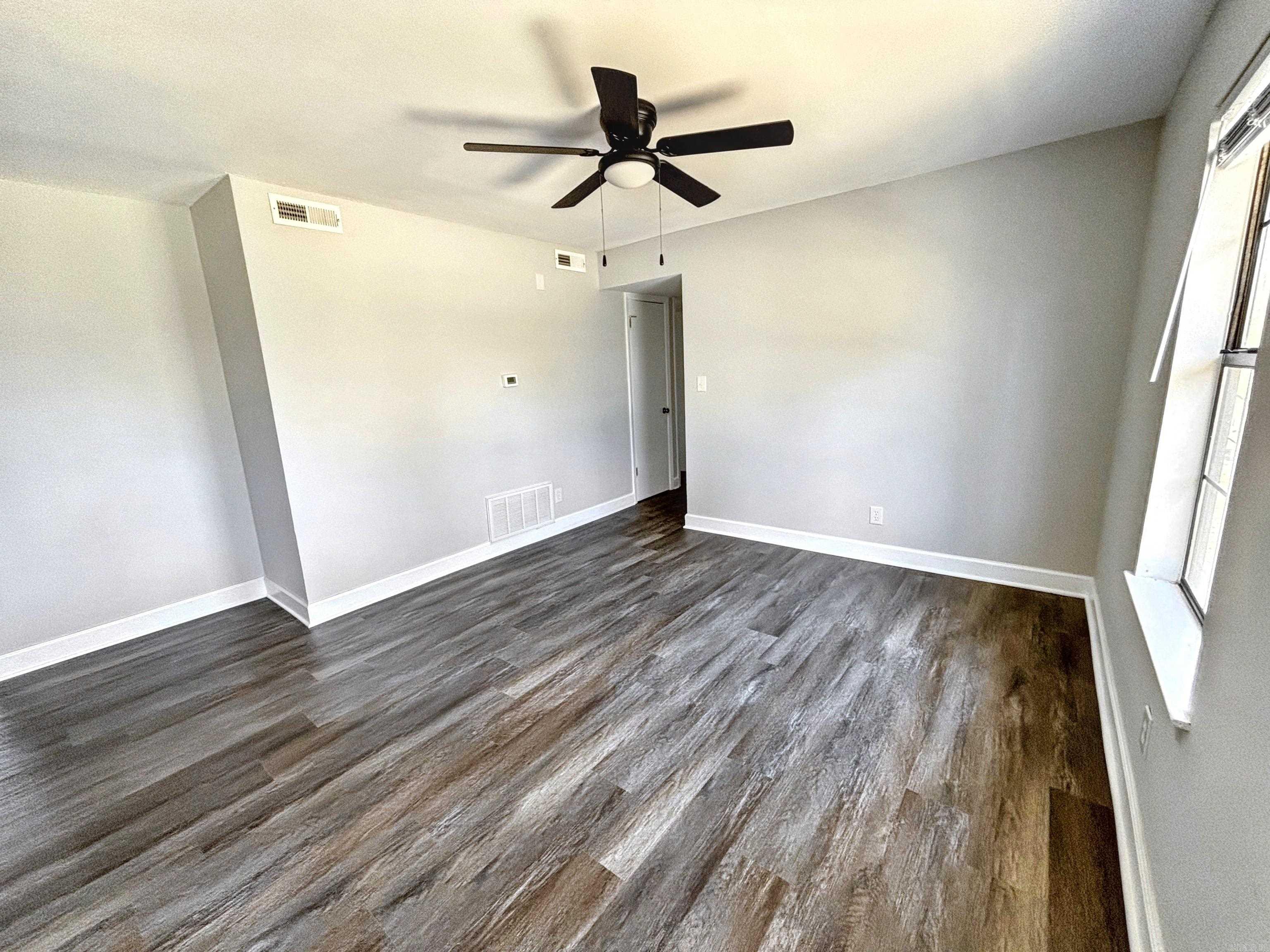 HACKBERRY KNOLL - Residential