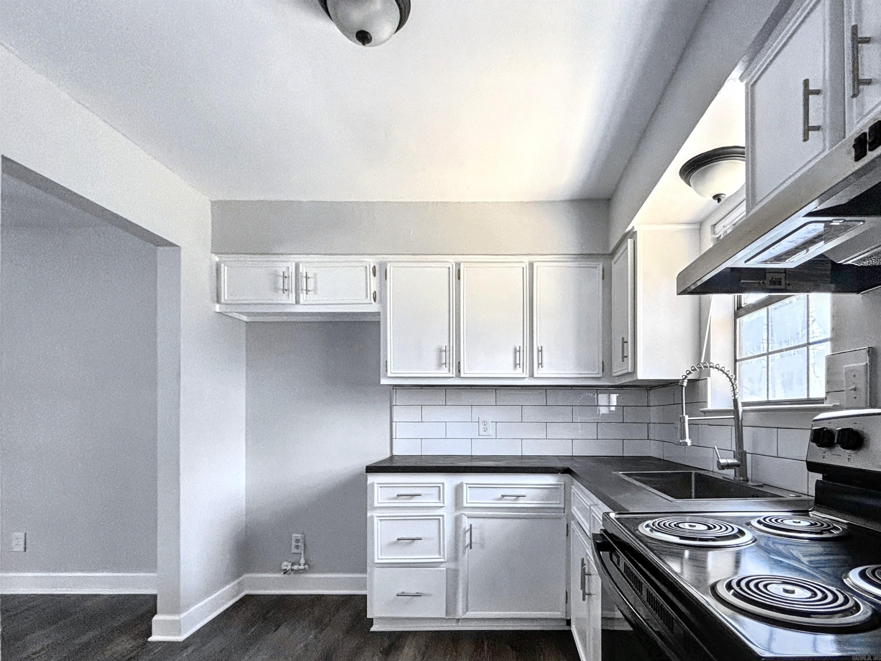 HACKBERRY KNOLL - Residential