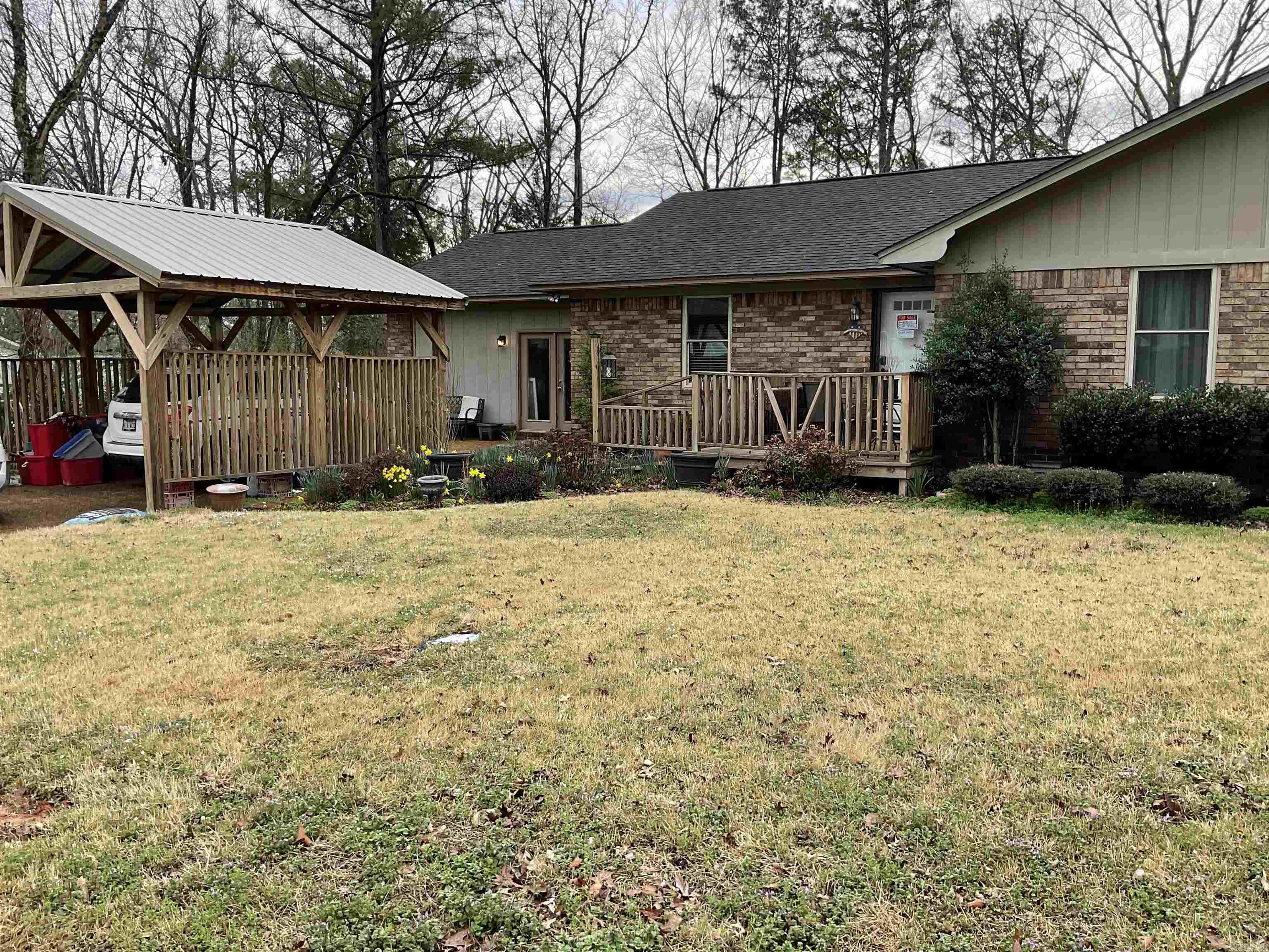 CLINTON - Residential