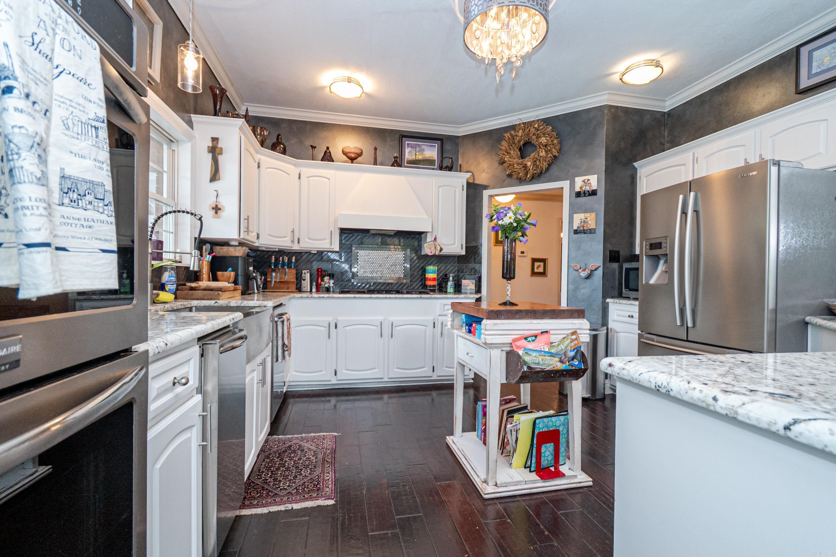 MEADOW HILLS - Residential