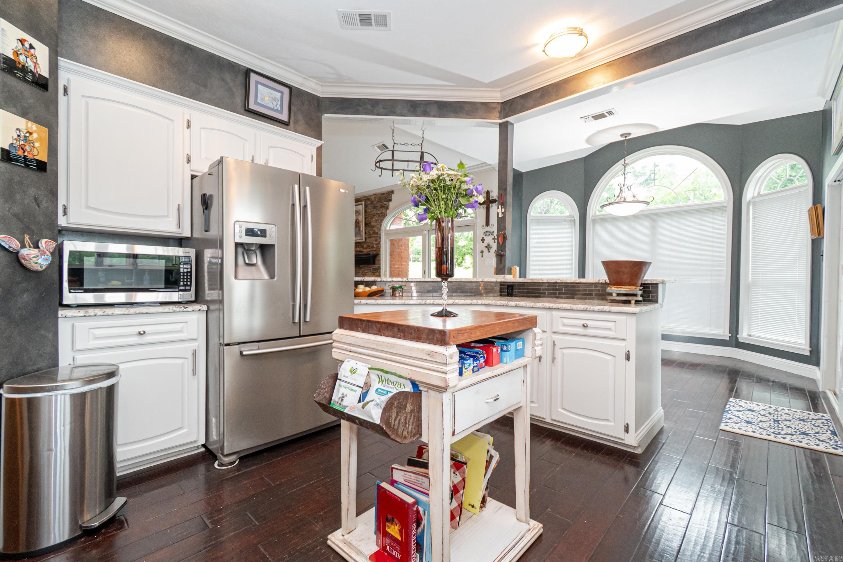 MEADOW HILLS - Residential