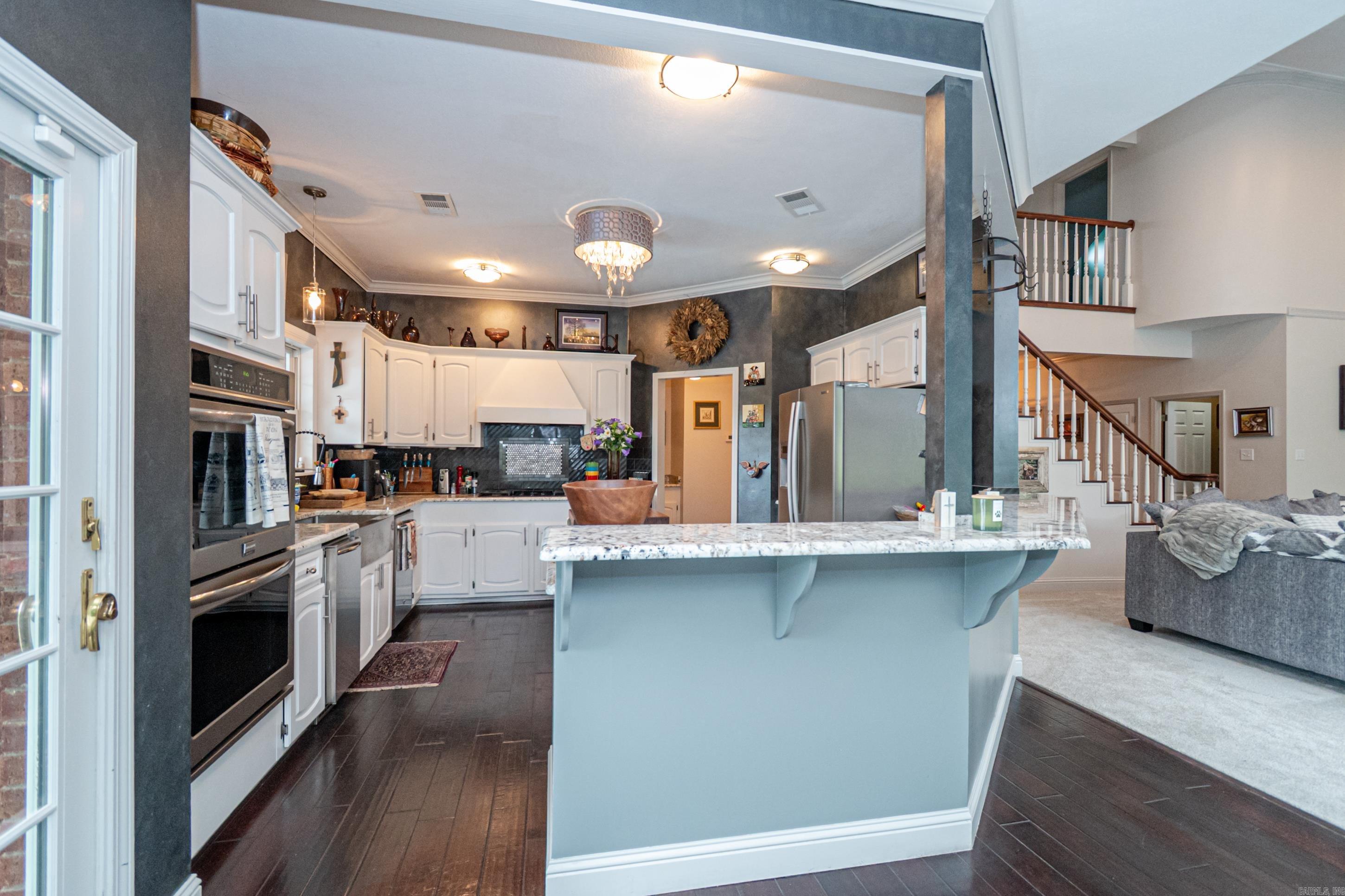 MEADOW HILLS - Residential