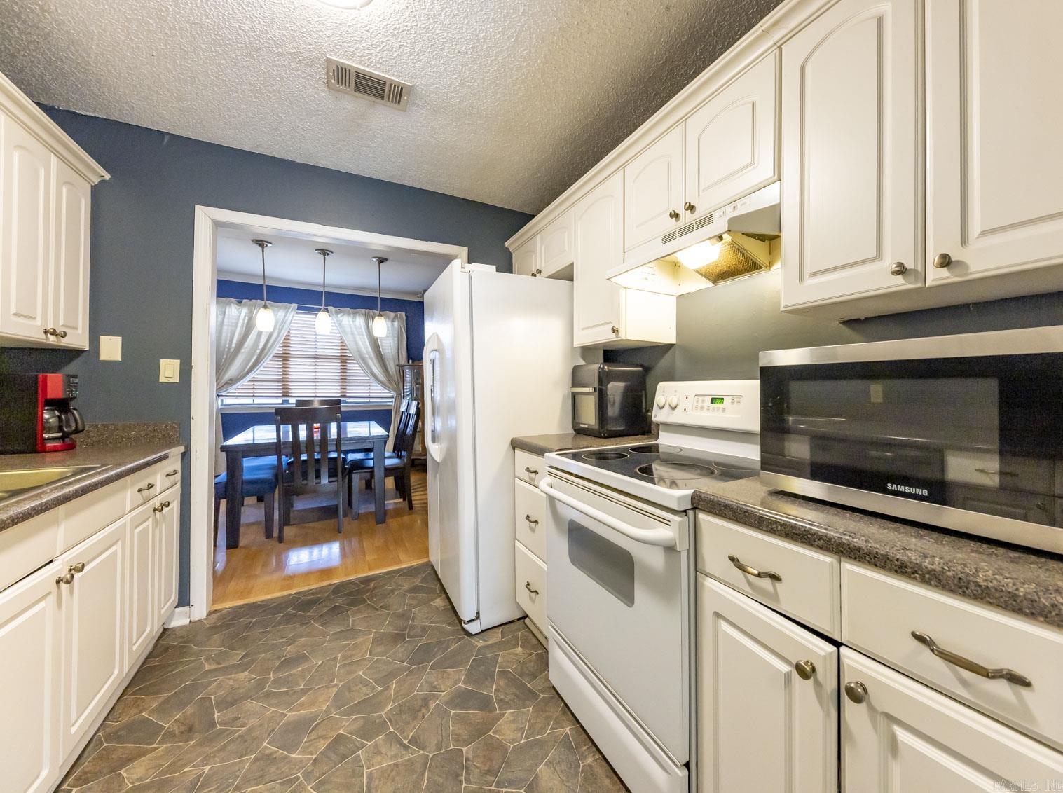 CARYWOOD - Residential