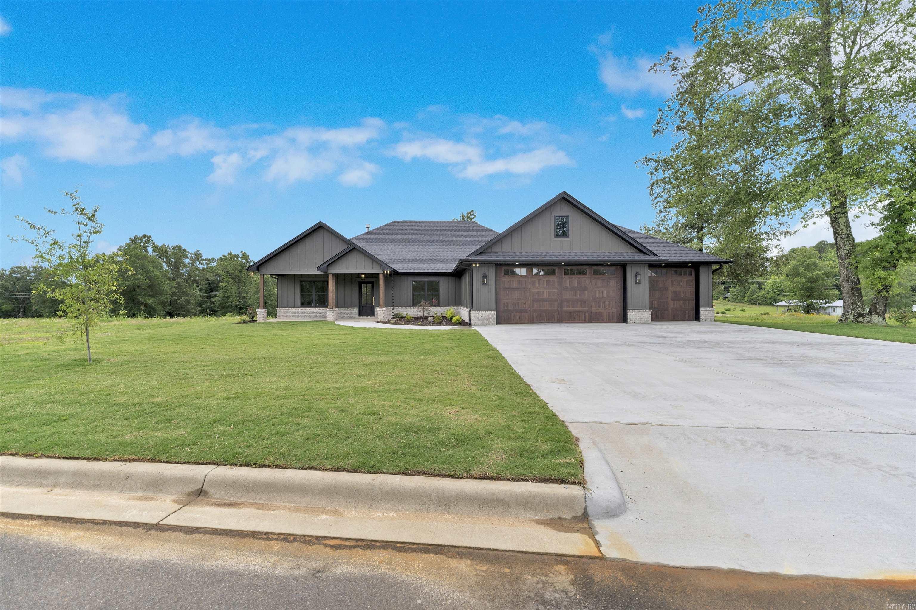 THE VILLAGE AT PRAIRIE CREEK - Residential