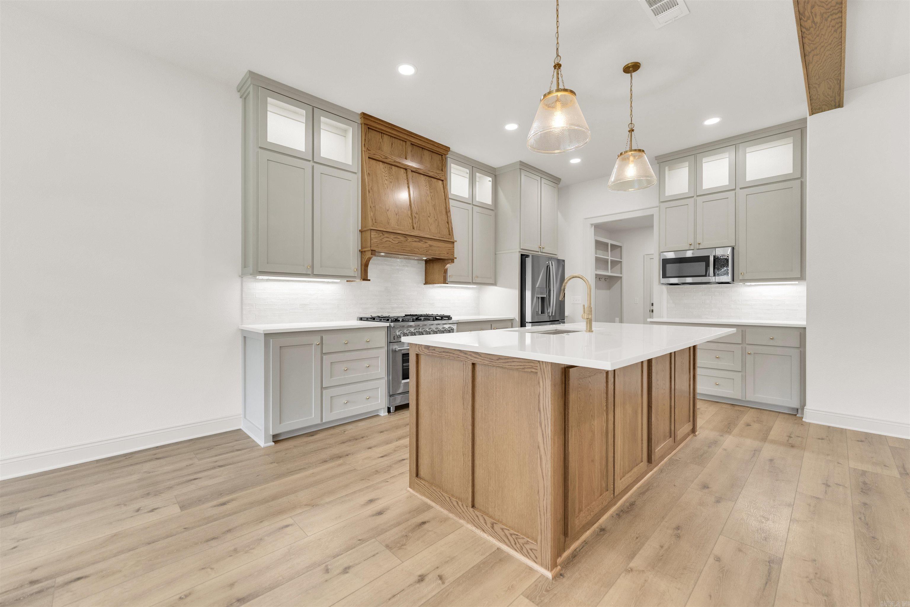 THE VILLAGE AT PRAIRIE CREEK - Residential