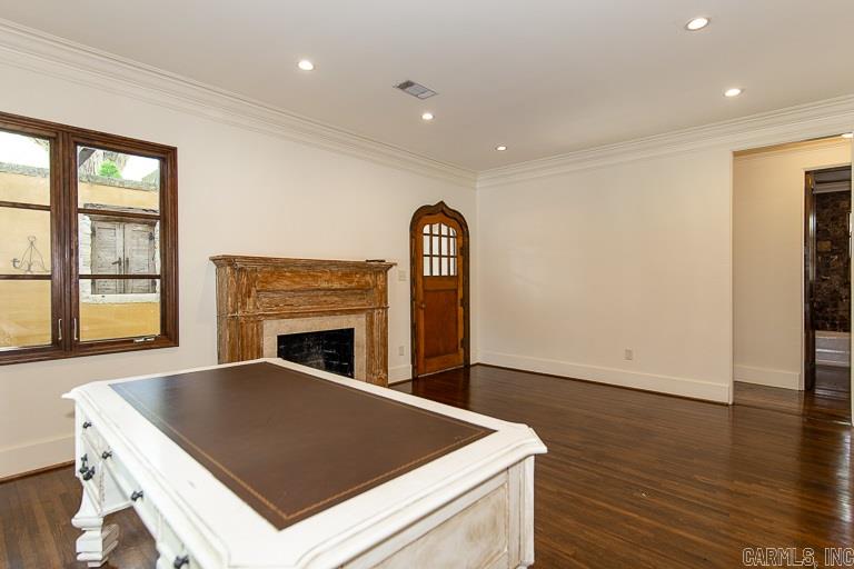 Newtons - Residential