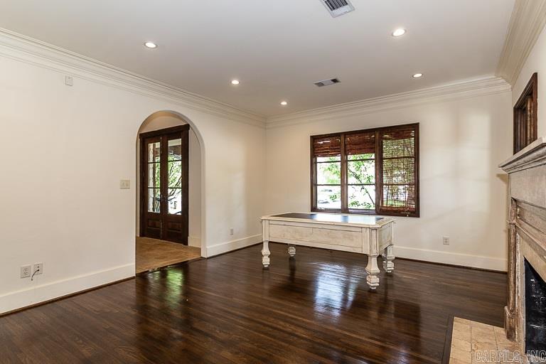 Newtons - Residential