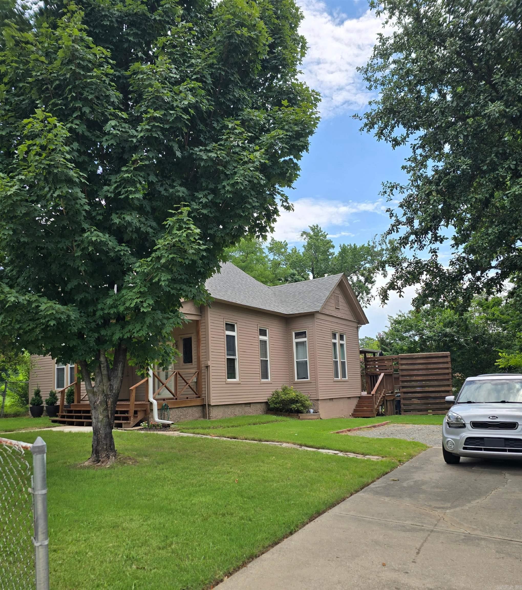 COLLINS - Residential