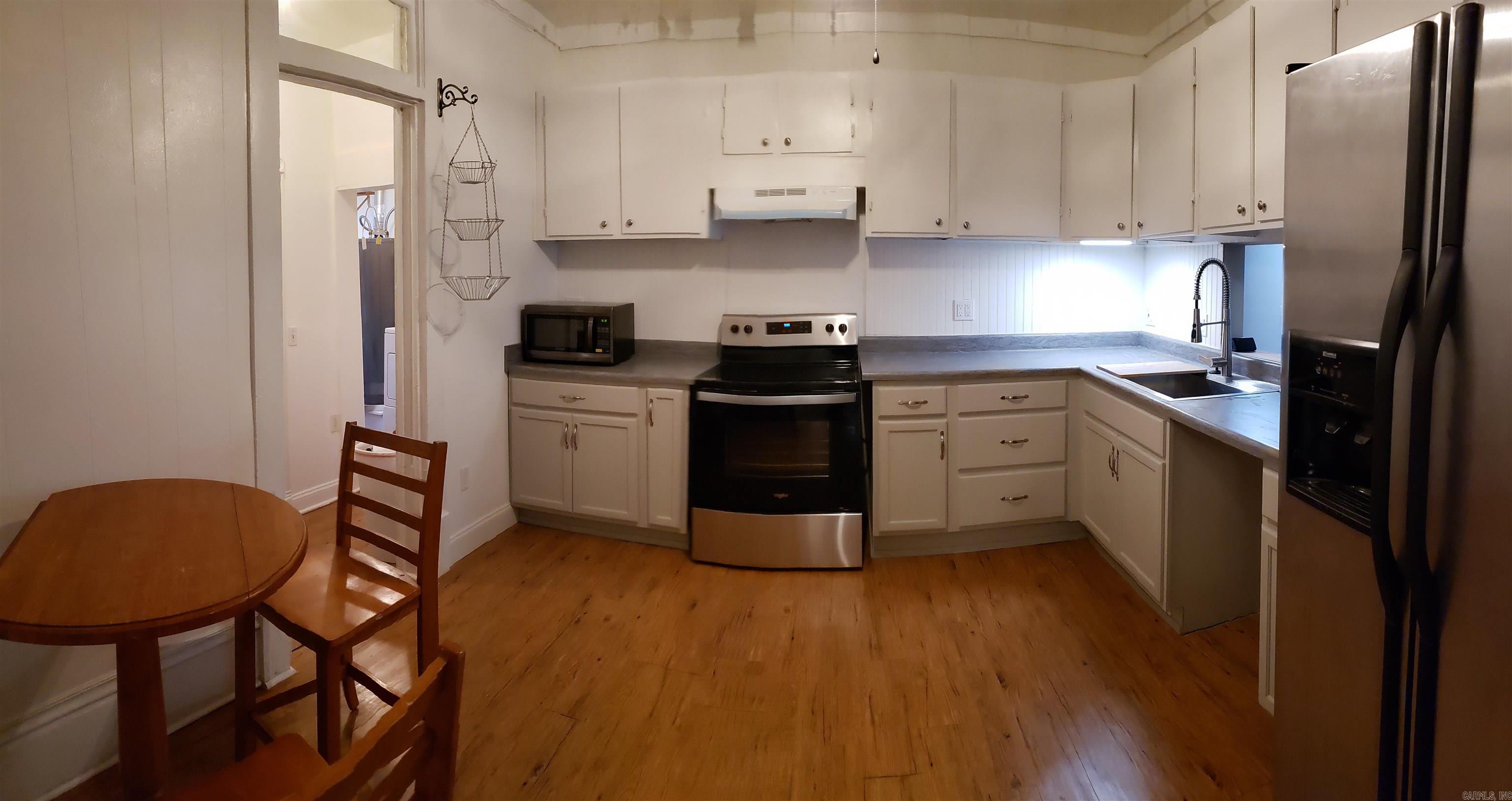 COLLINS - Residential