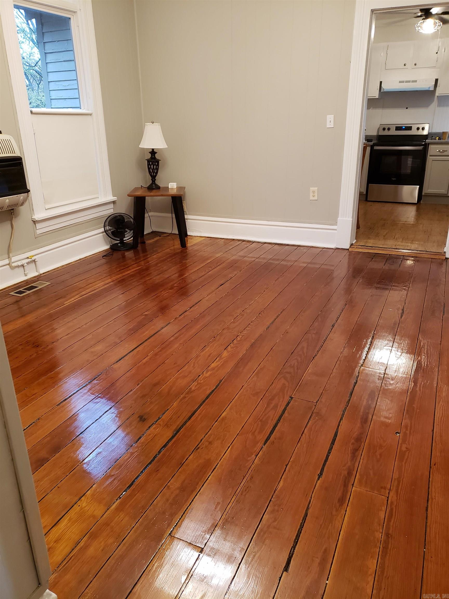 COLLINS - Residential