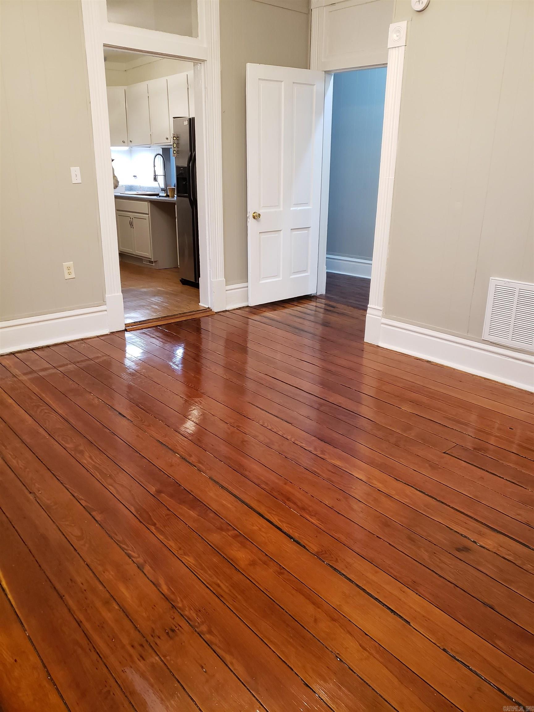 COLLINS - Residential
