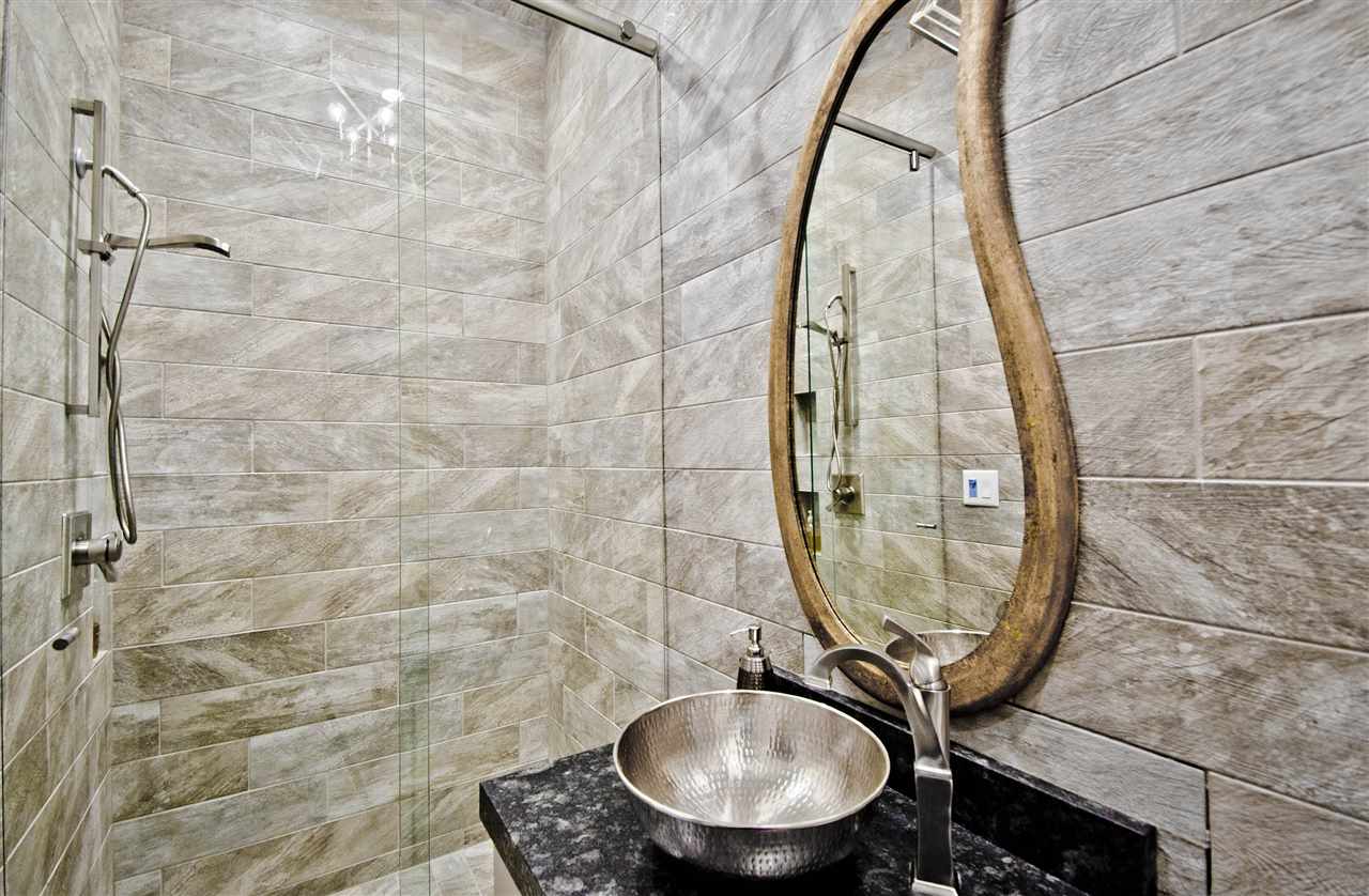 BAYVIEW ESTATES - Residential