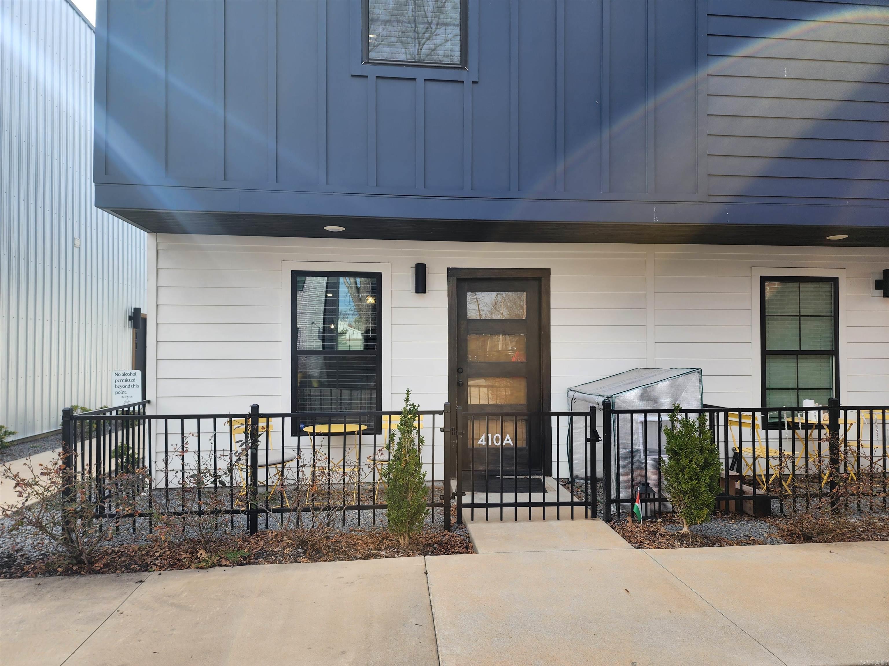Welcome to Pettaway! This cozy Modern Townhome is Perfect for a Family or Roommates. Features 2 bedrooms, 1.5 bathrooms and an open layout which will allow you to let your imagination run wild. All appliances and utilities are included.  Call to schedule your Private Tour today.