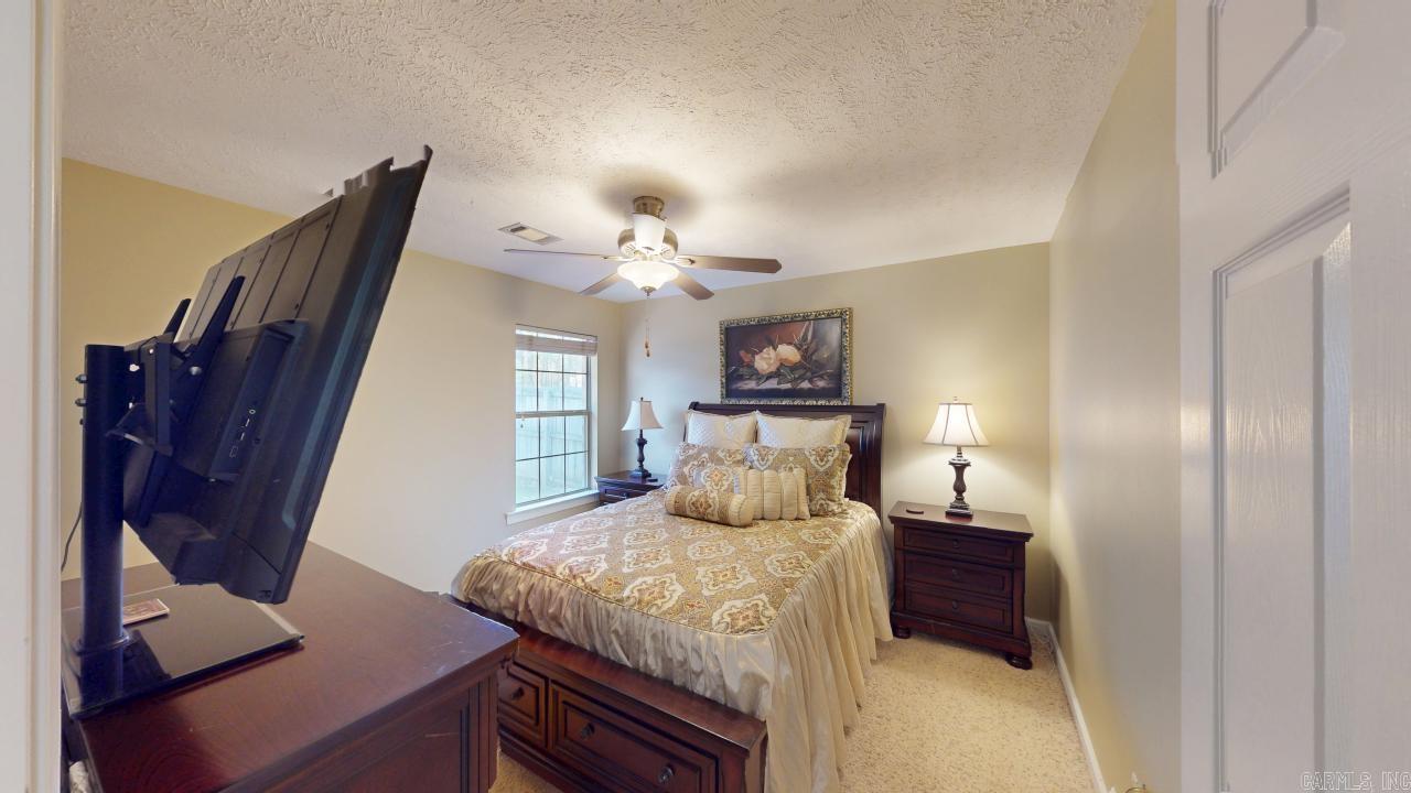 COUNTRY CLUB OF ARK THE - Residential