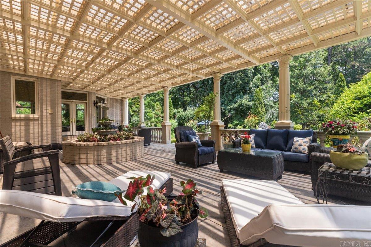 CHENAL VALLEY THE ESTATES - Residential