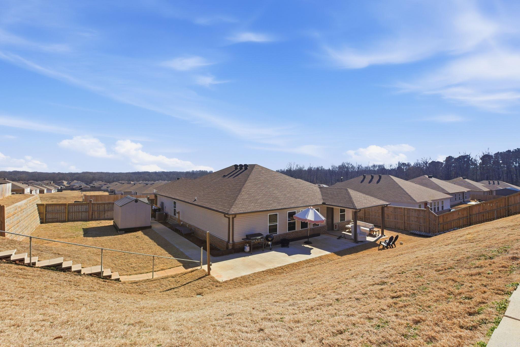 OAKLAND GROVE ESTATES - Residential