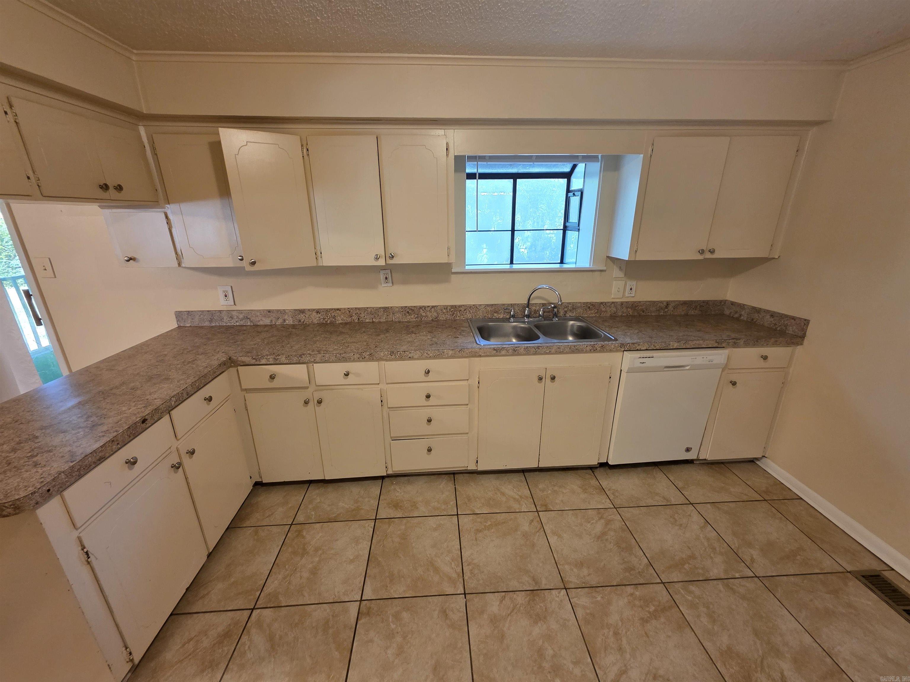 HAMILTON & BRACK - Residential
