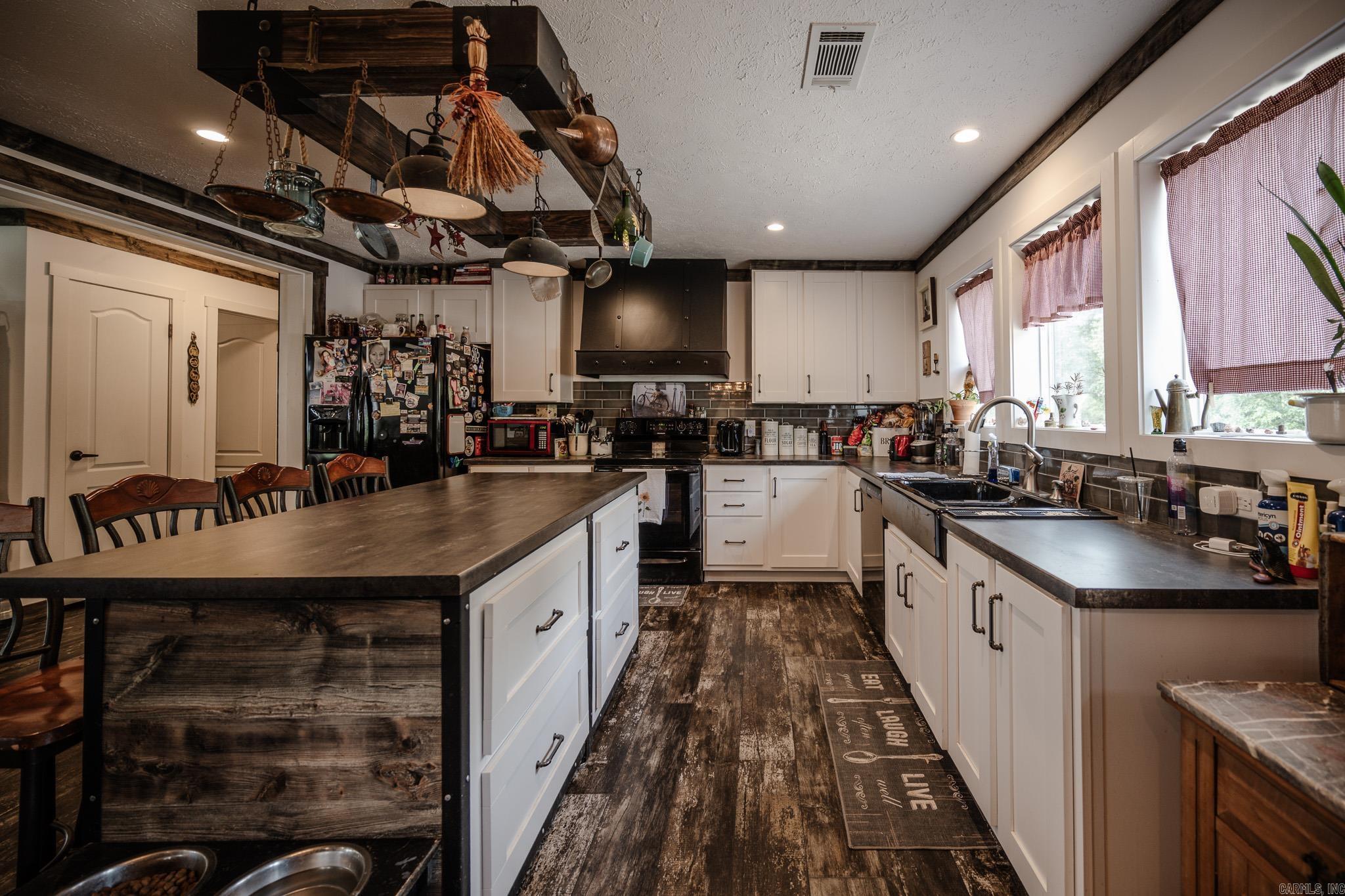 Mount Ida - Residential