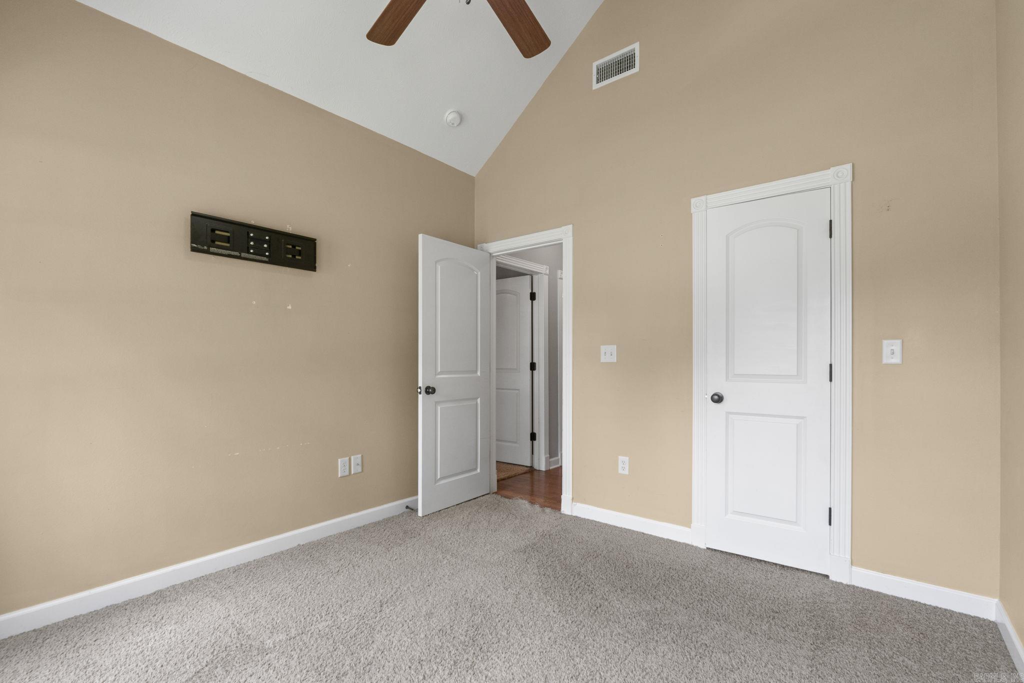 CEDAR KNOLLS & CEDAR VIEW - Residential