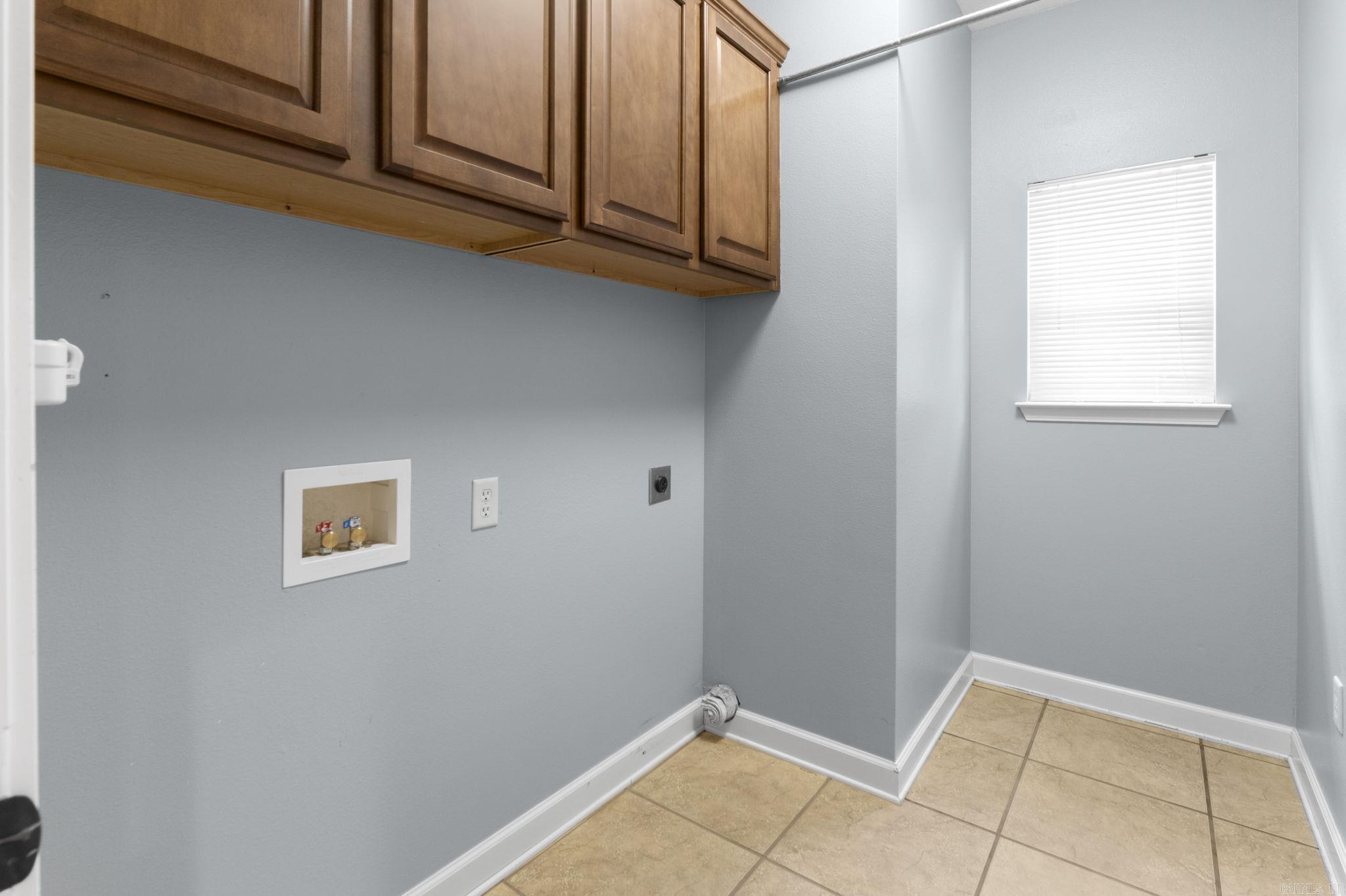 CEDAR KNOLLS & CEDAR VIEW - Residential