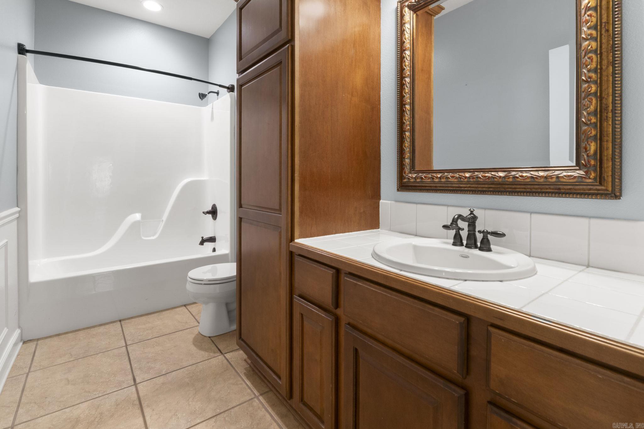 CEDAR KNOLLS & CEDAR VIEW - Residential