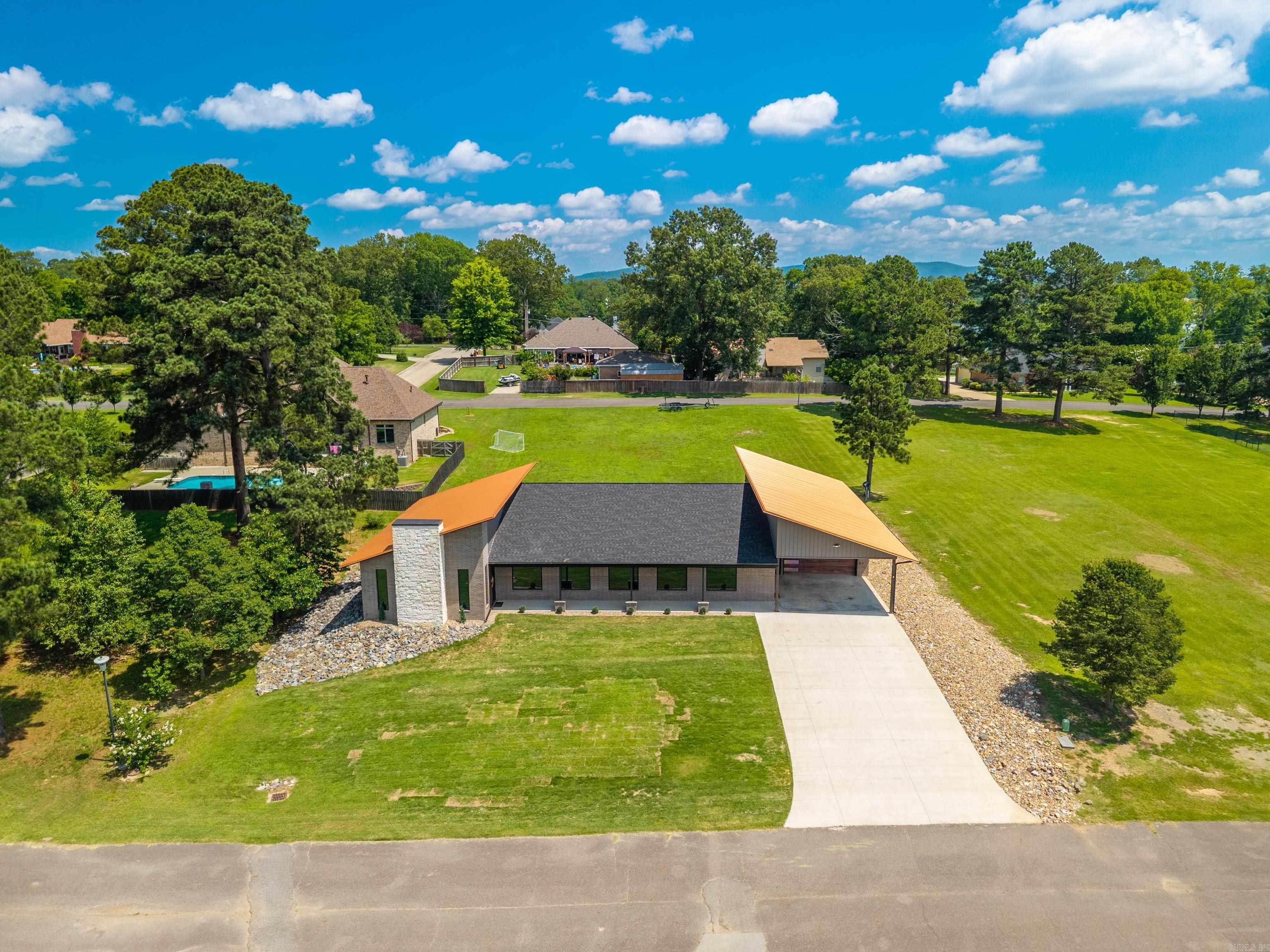 TANGLEWOOD ESTATES - Residential