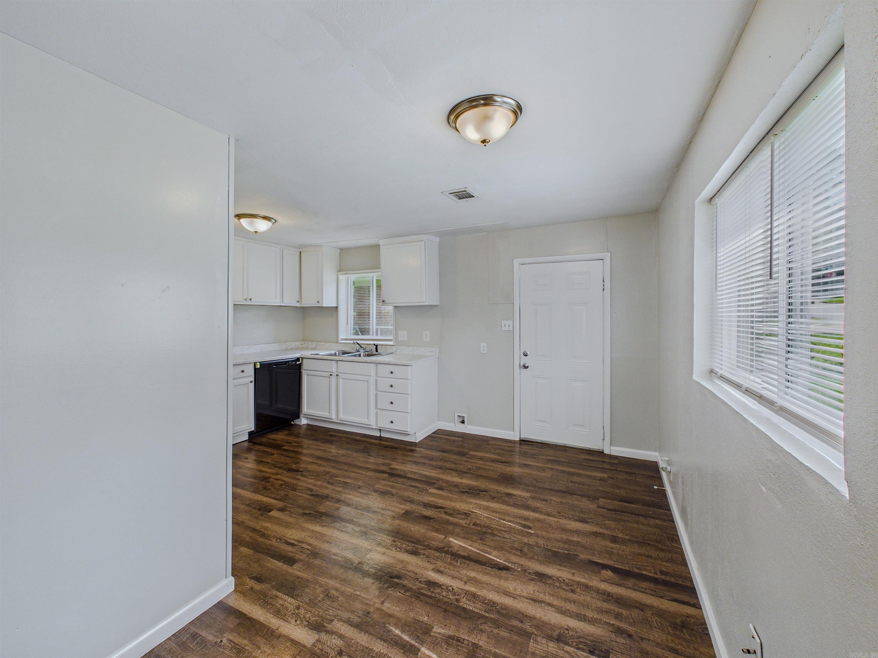 BARROW JOHN - Residential
