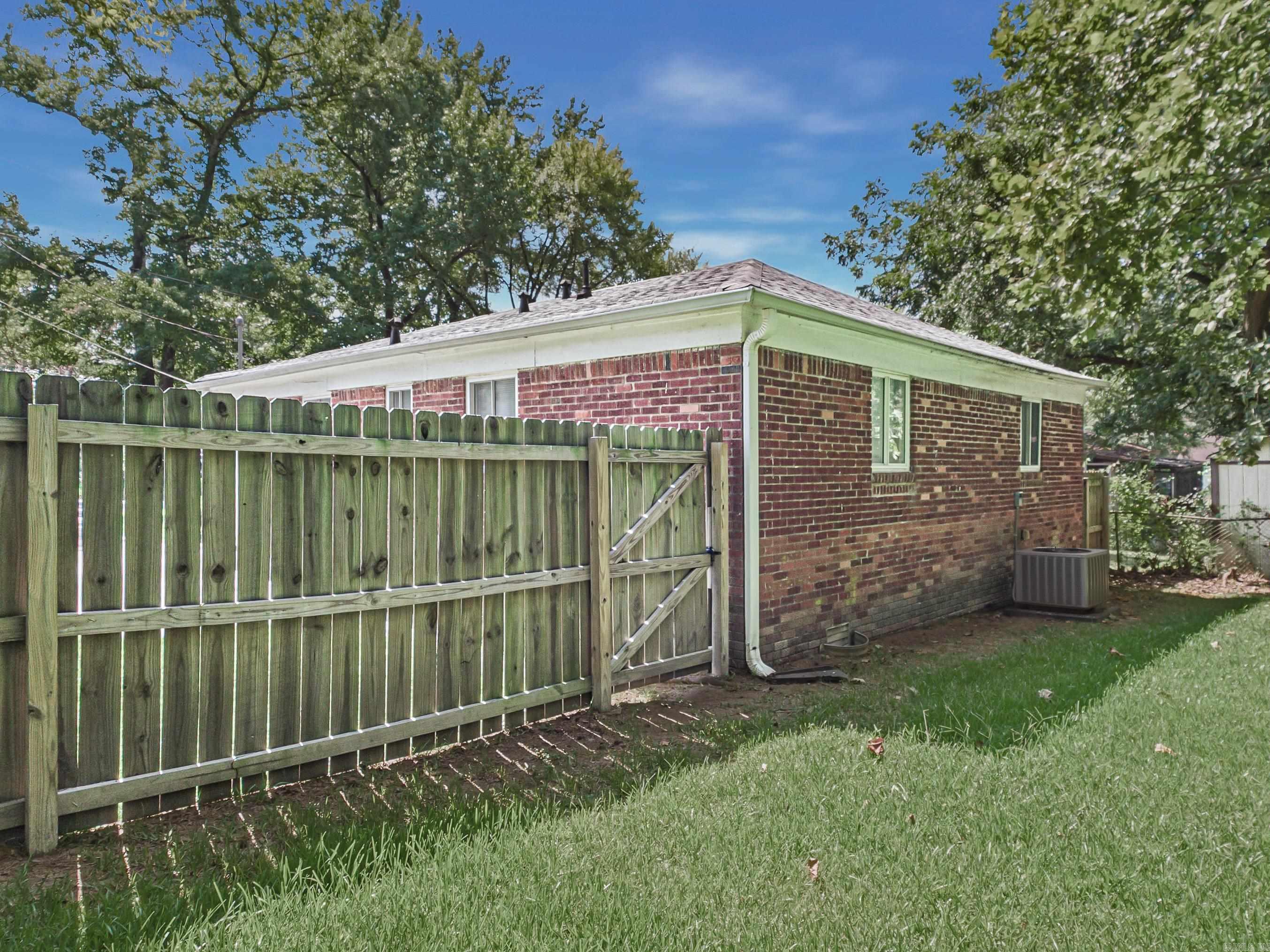 BARROW JOHN - Residential