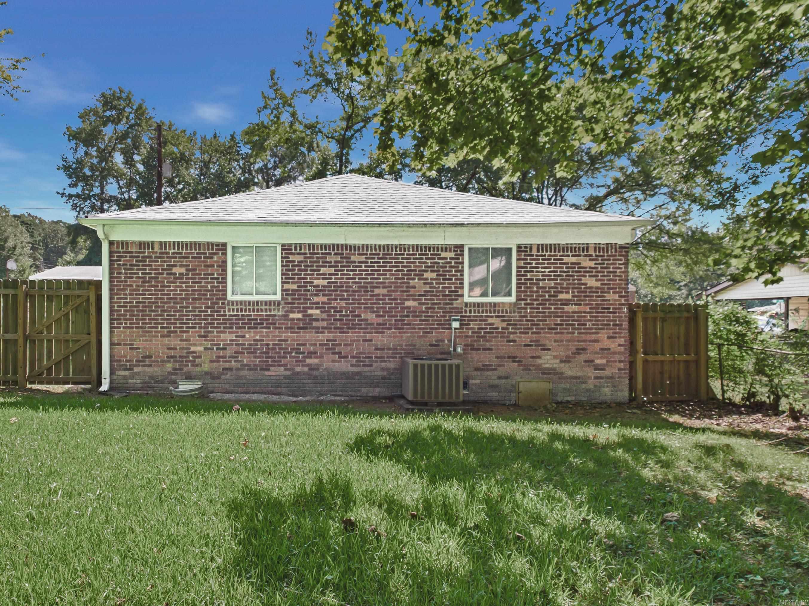 BARROW JOHN - Residential