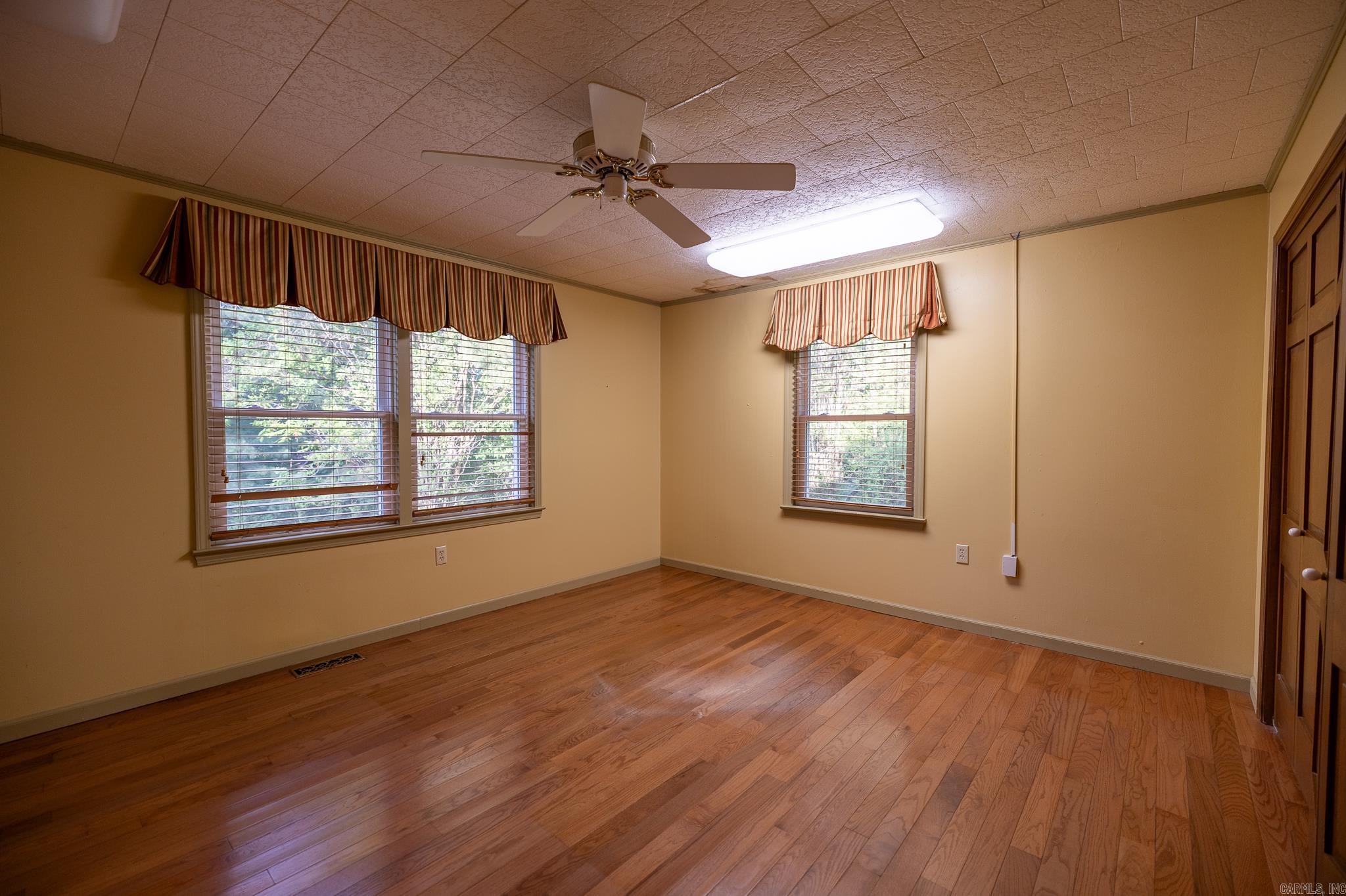 M&B PIGGOTT 2-20-8 - Residential