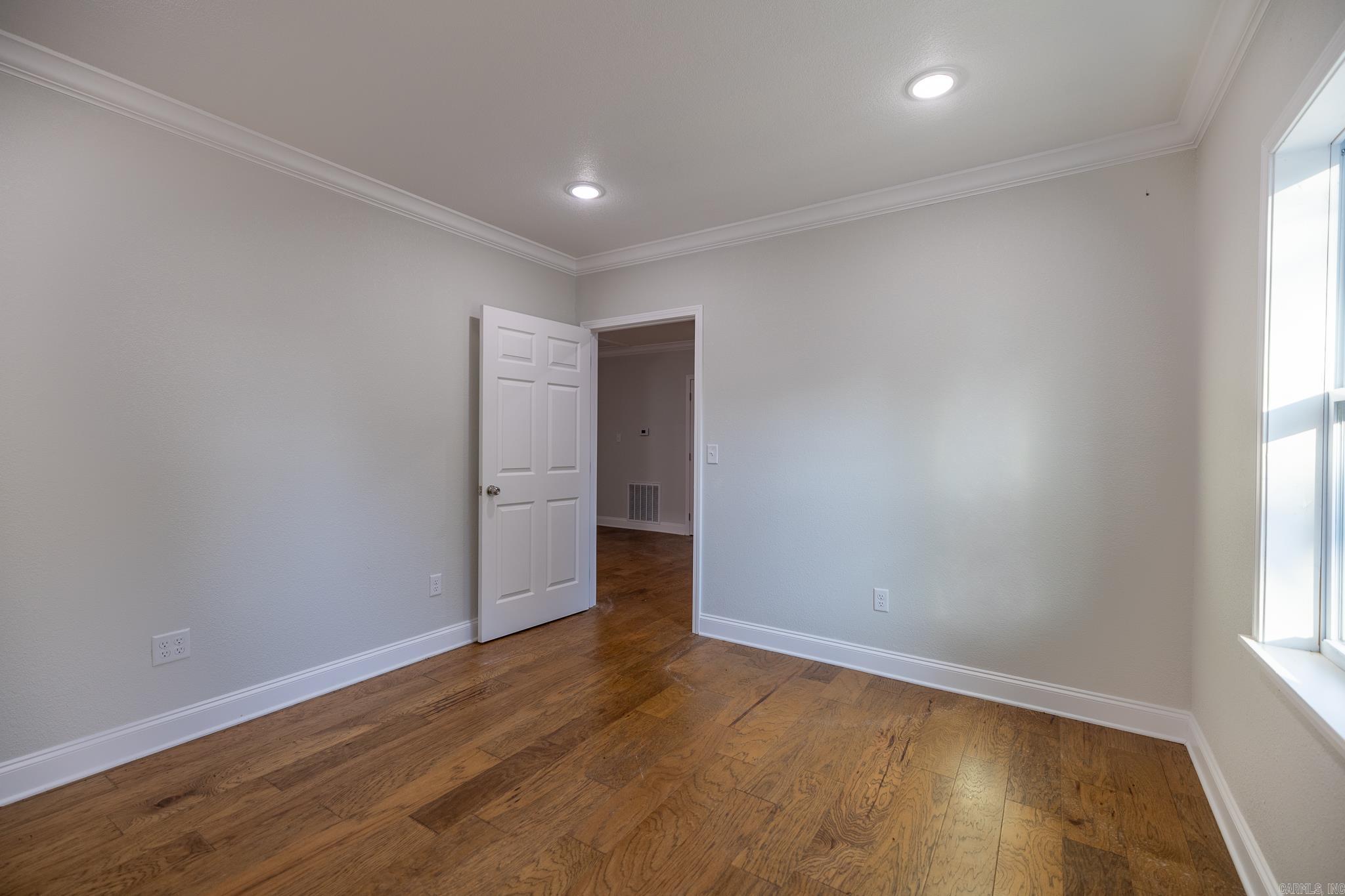 M&B PIGGOTT 2-20-8 - Residential