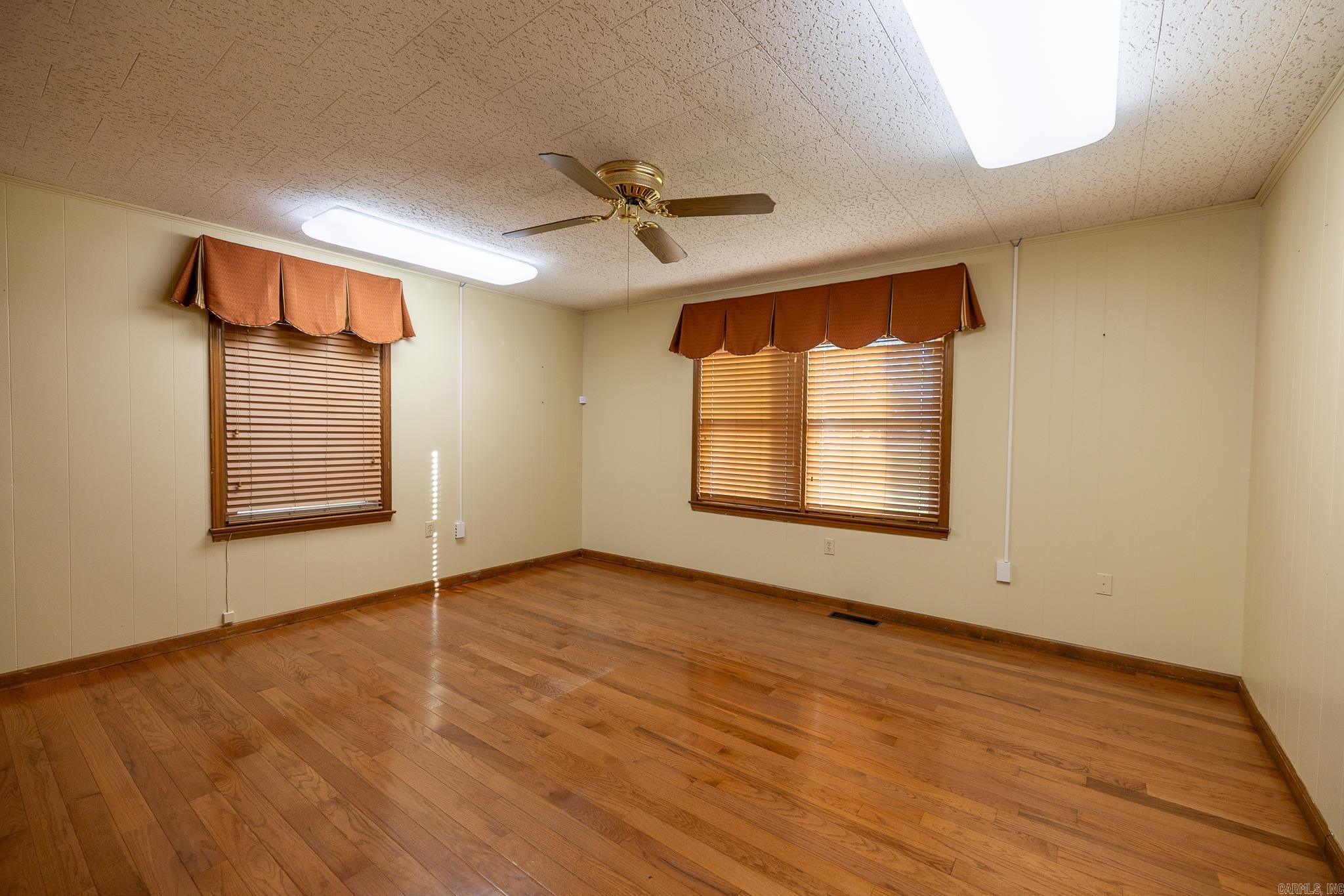 M&B PIGGOTT 2-20-8 - Residential