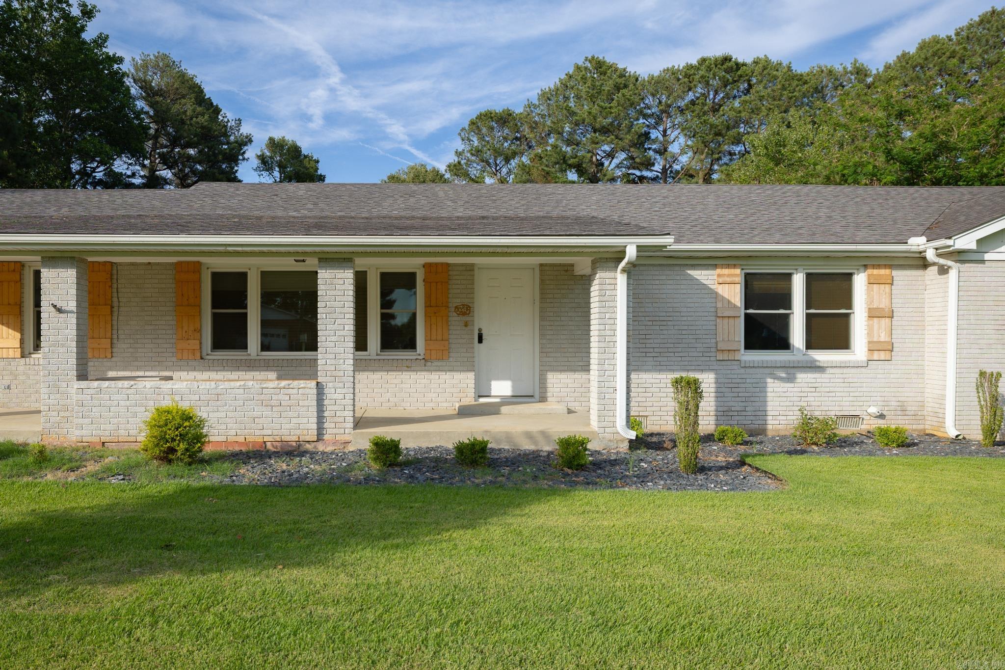 M&B PIGGOTT 2-20-8 - Residential