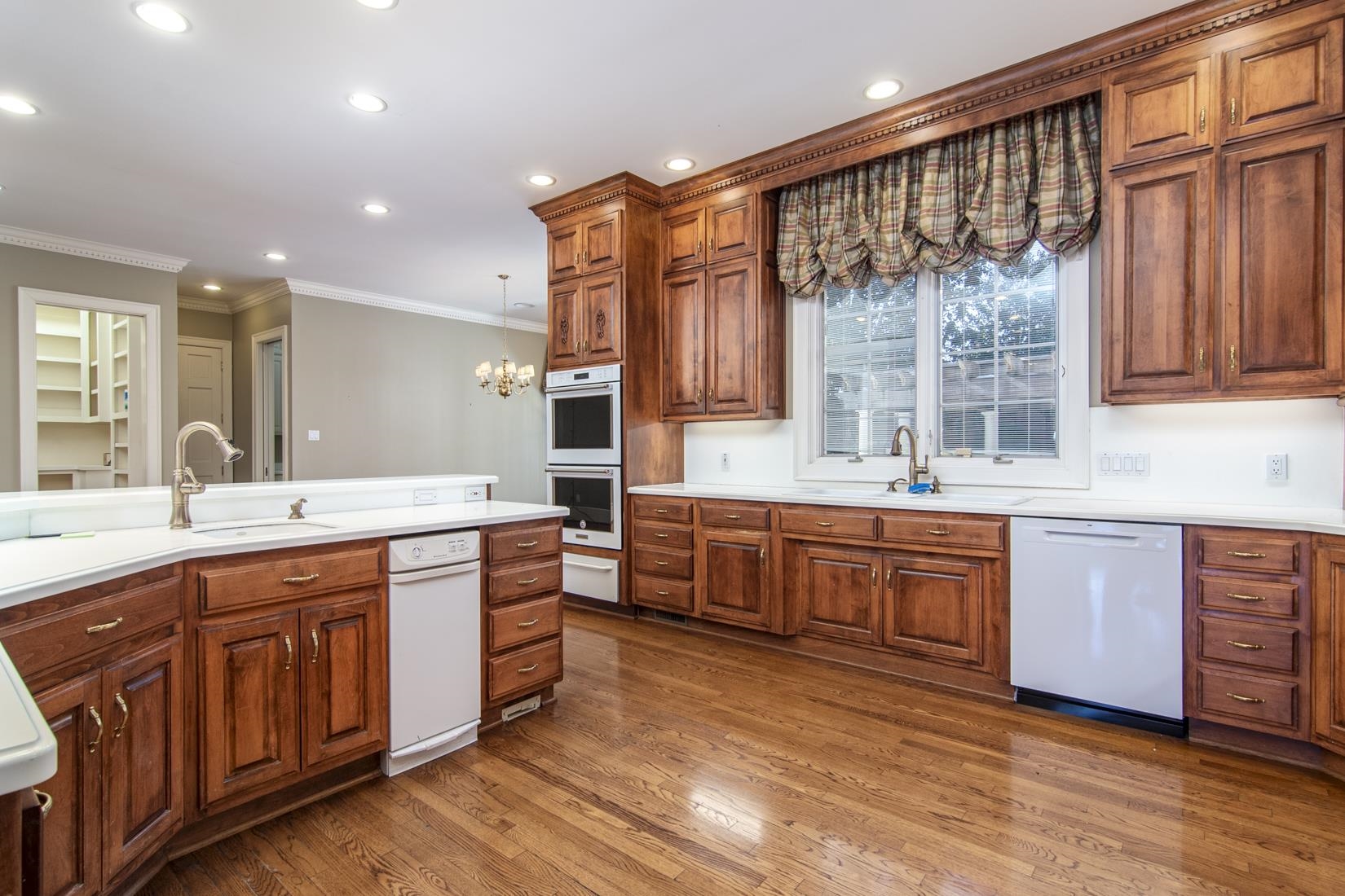 HICKORY CREEK - Residential