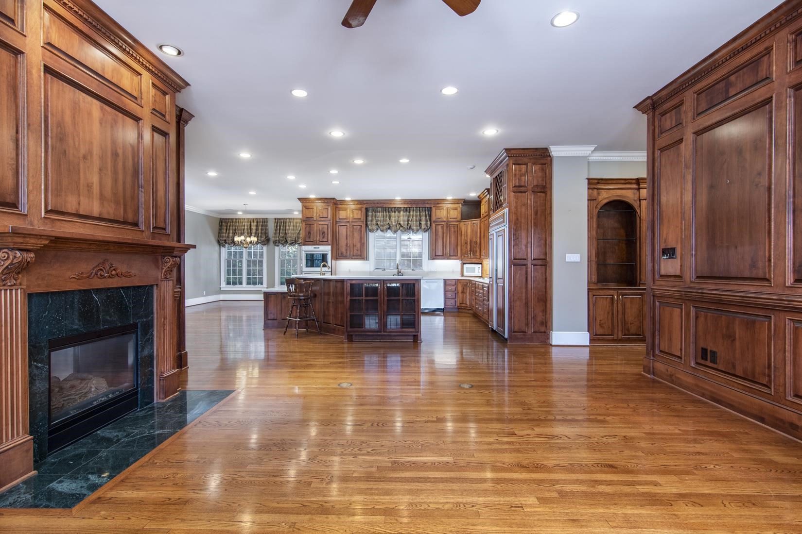 HICKORY CREEK - Residential