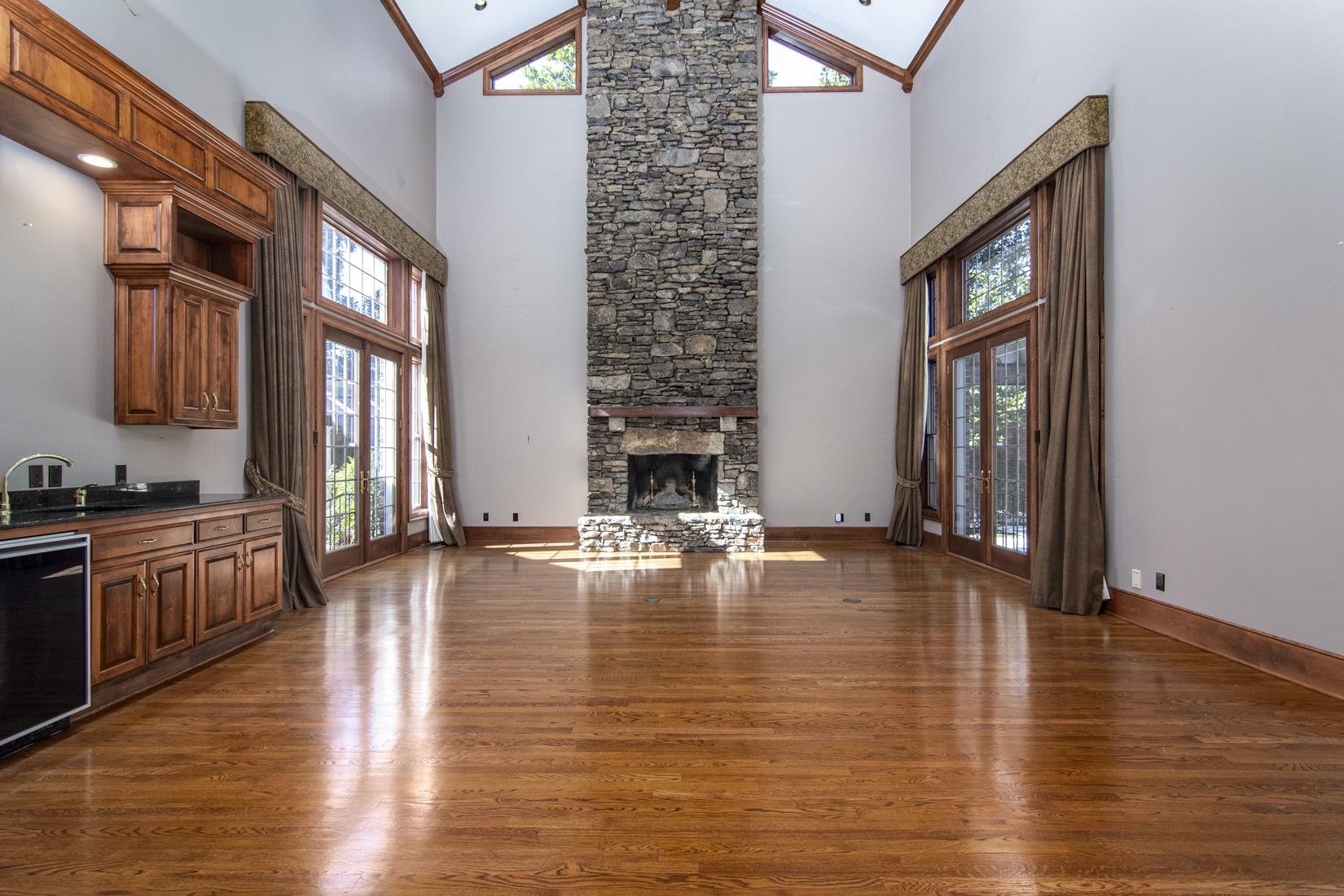 HICKORY CREEK - Residential
