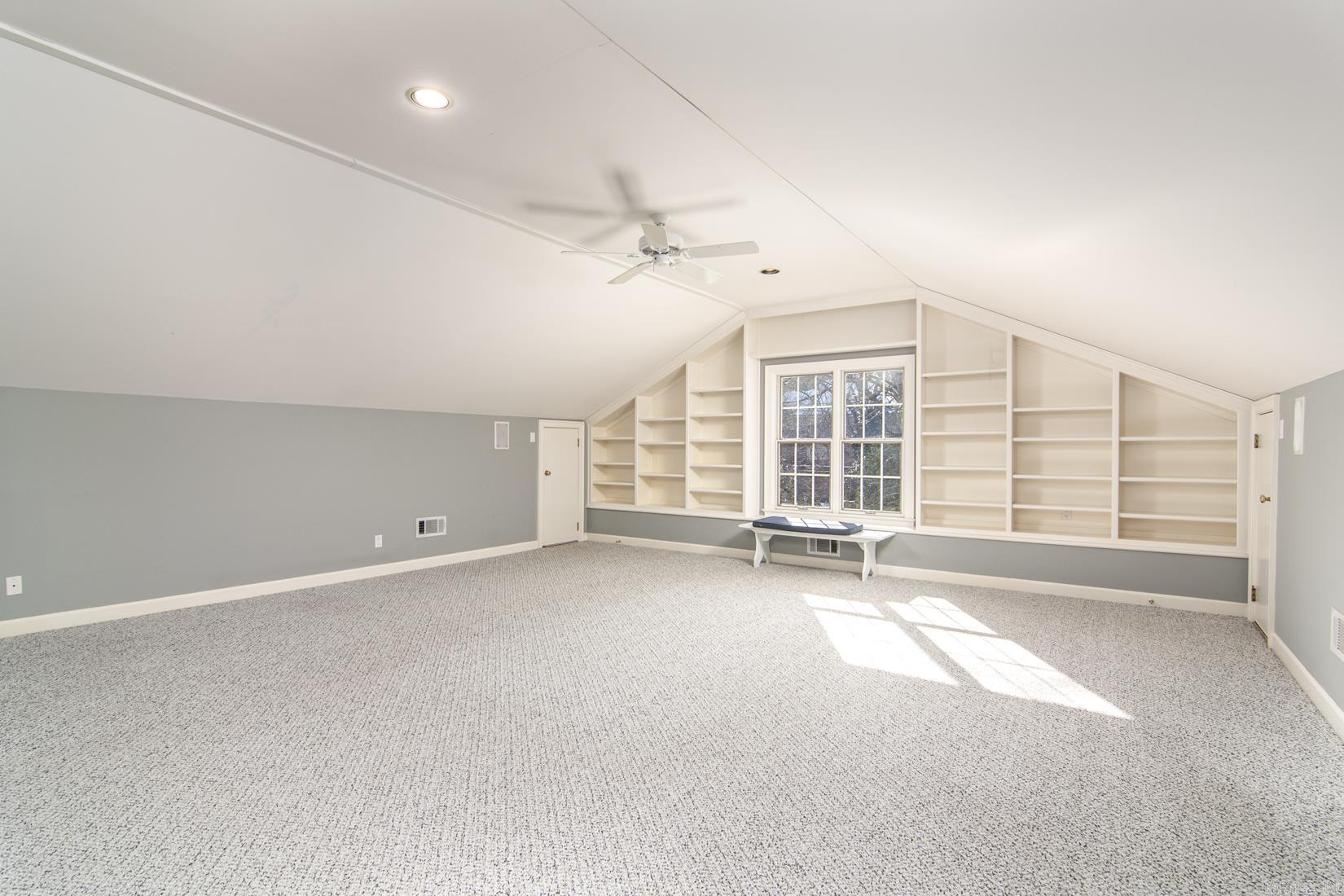 HICKORY CREEK - Residential