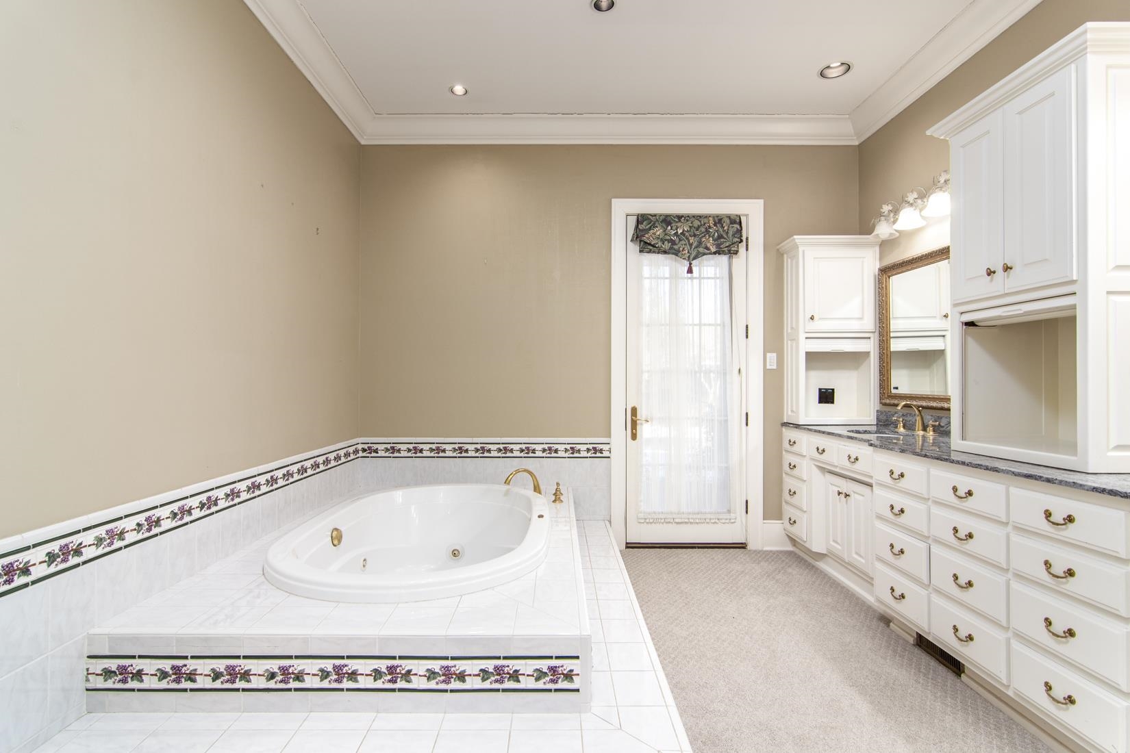HICKORY CREEK - Residential