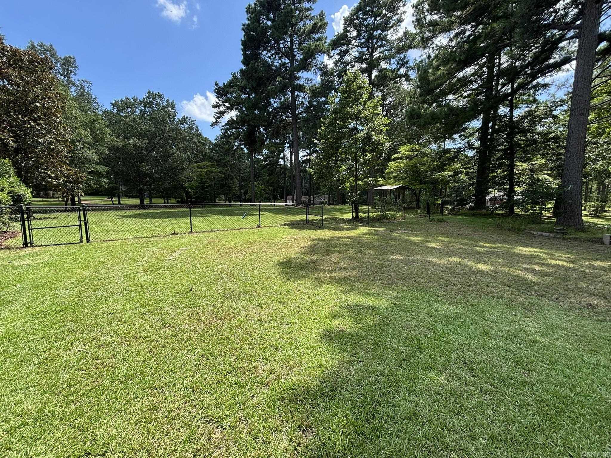 HOLLOW HILLS - Residential