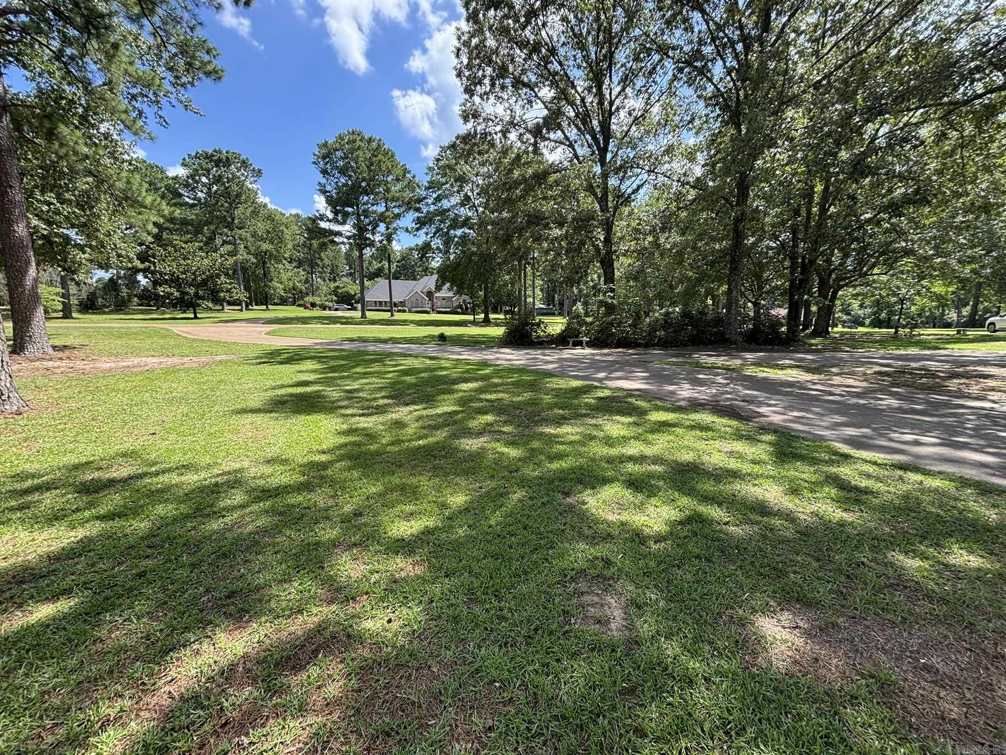 HOLLOW HILLS - Residential