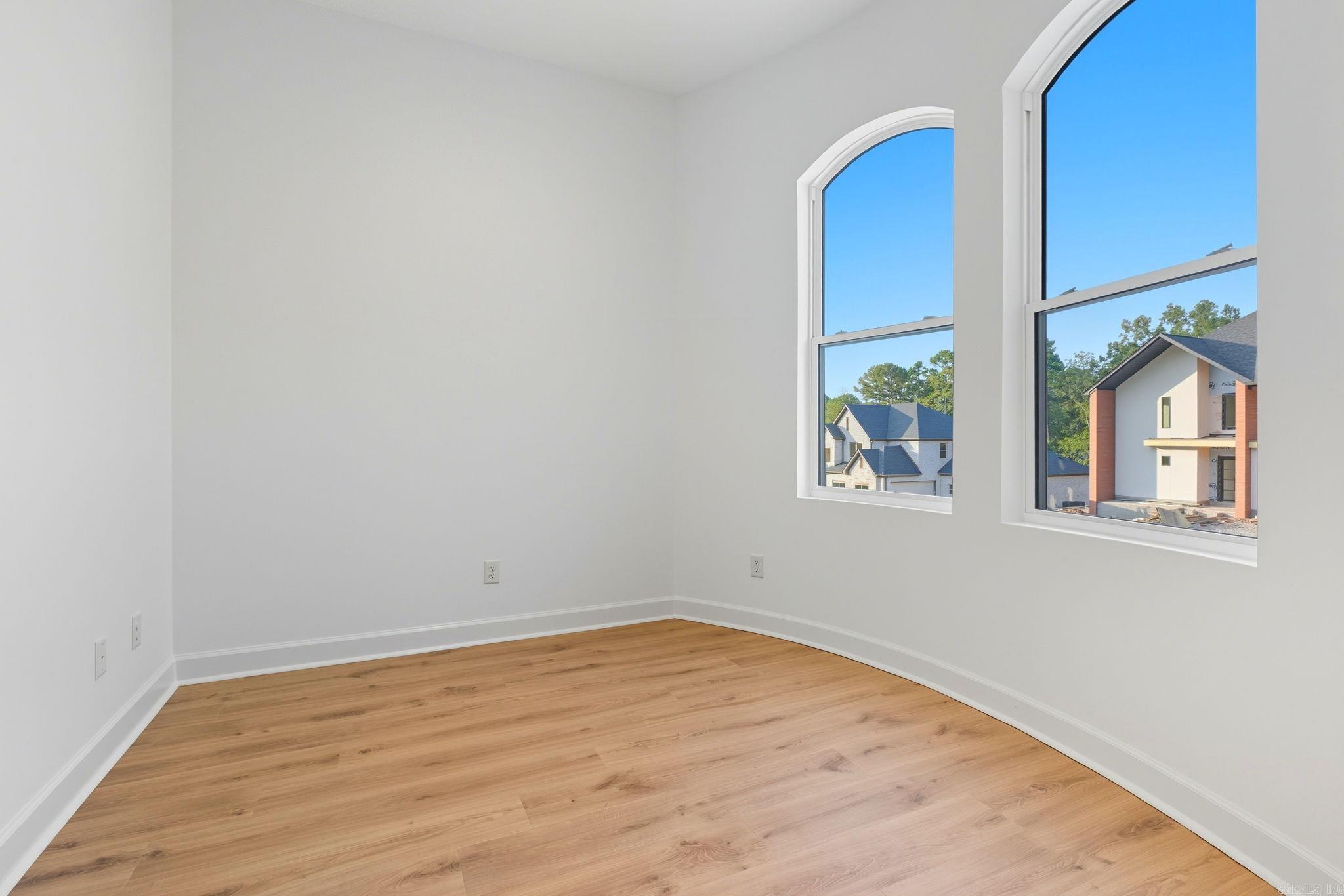 CHENAL VALLEY ABINGTON COURT - Residential