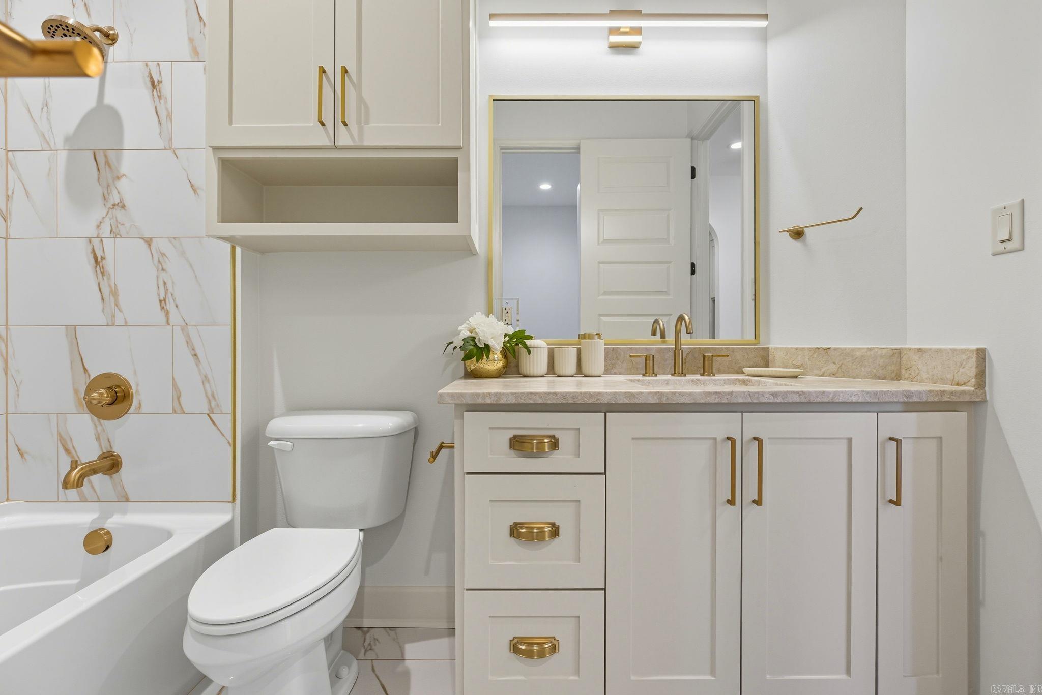CHENAL VALLEY ABINGTON COURT - Residential