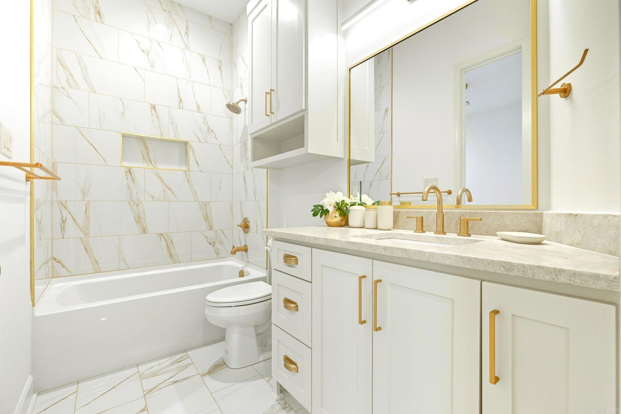 CHENAL VALLEY ABINGTON COURT - Residential