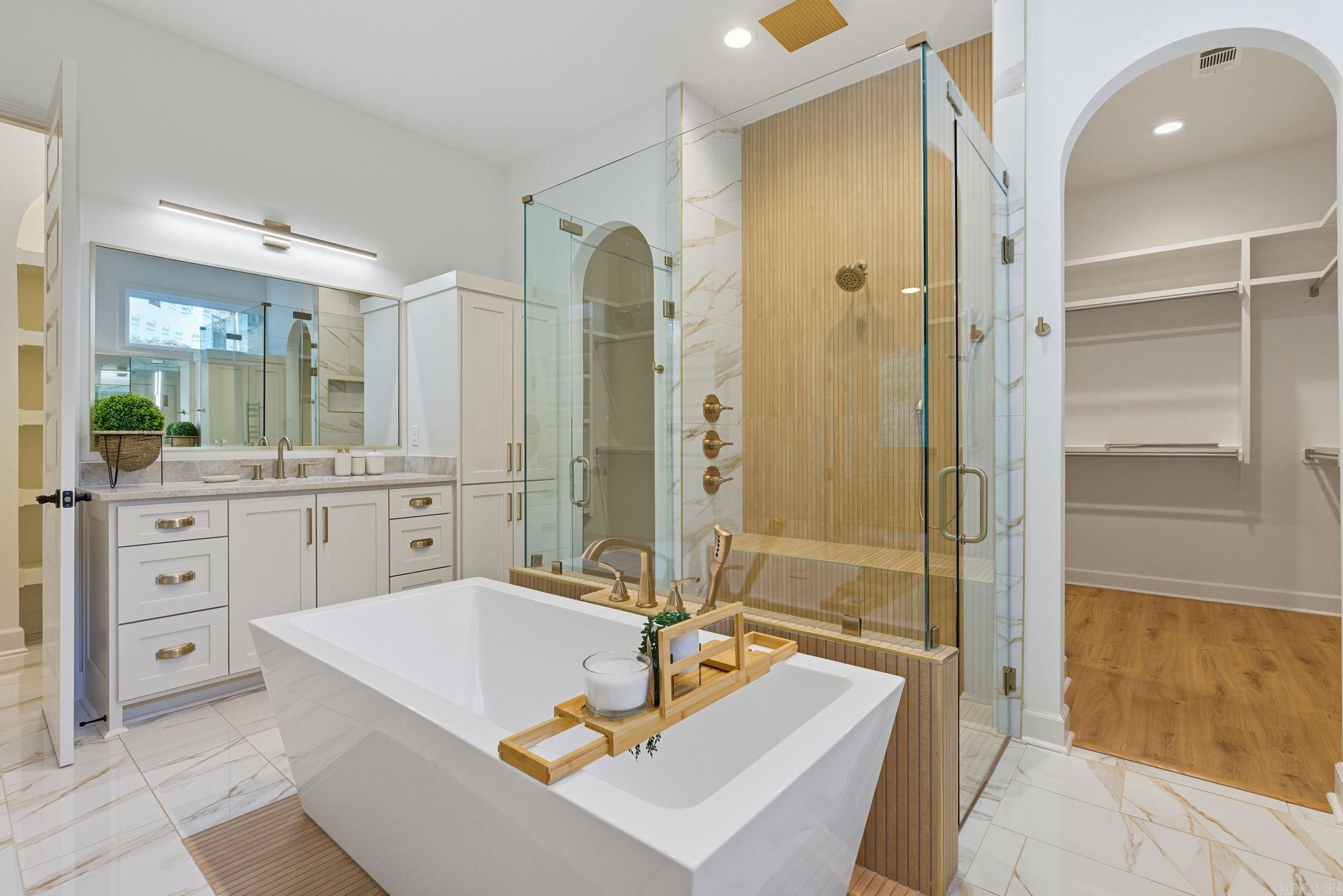 CHENAL VALLEY ABINGTON COURT - Residential