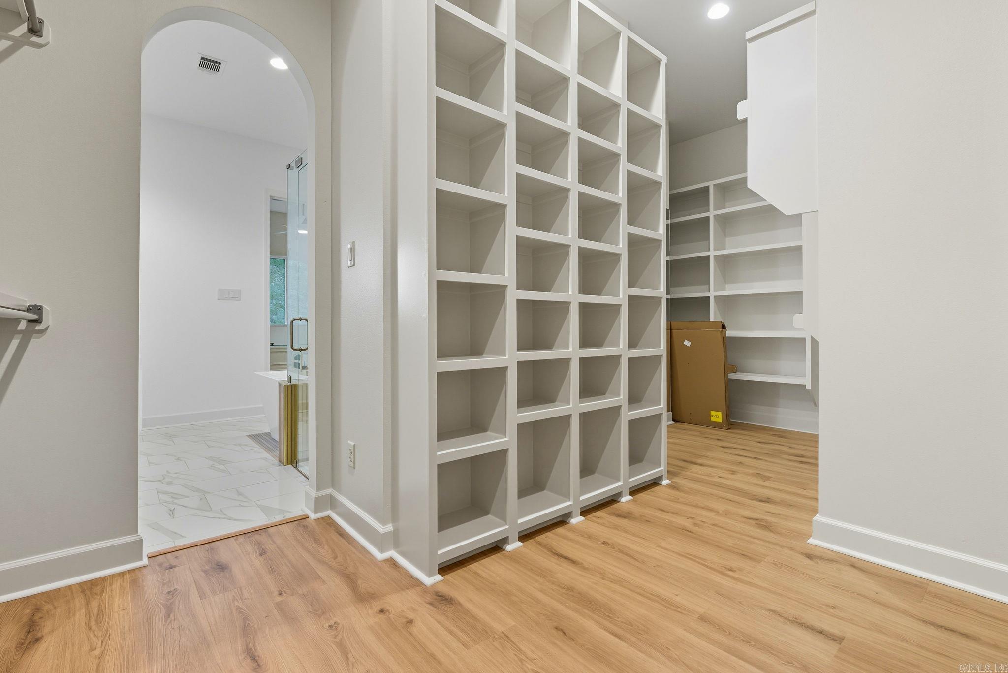 CHENAL VALLEY ABINGTON COURT - Residential