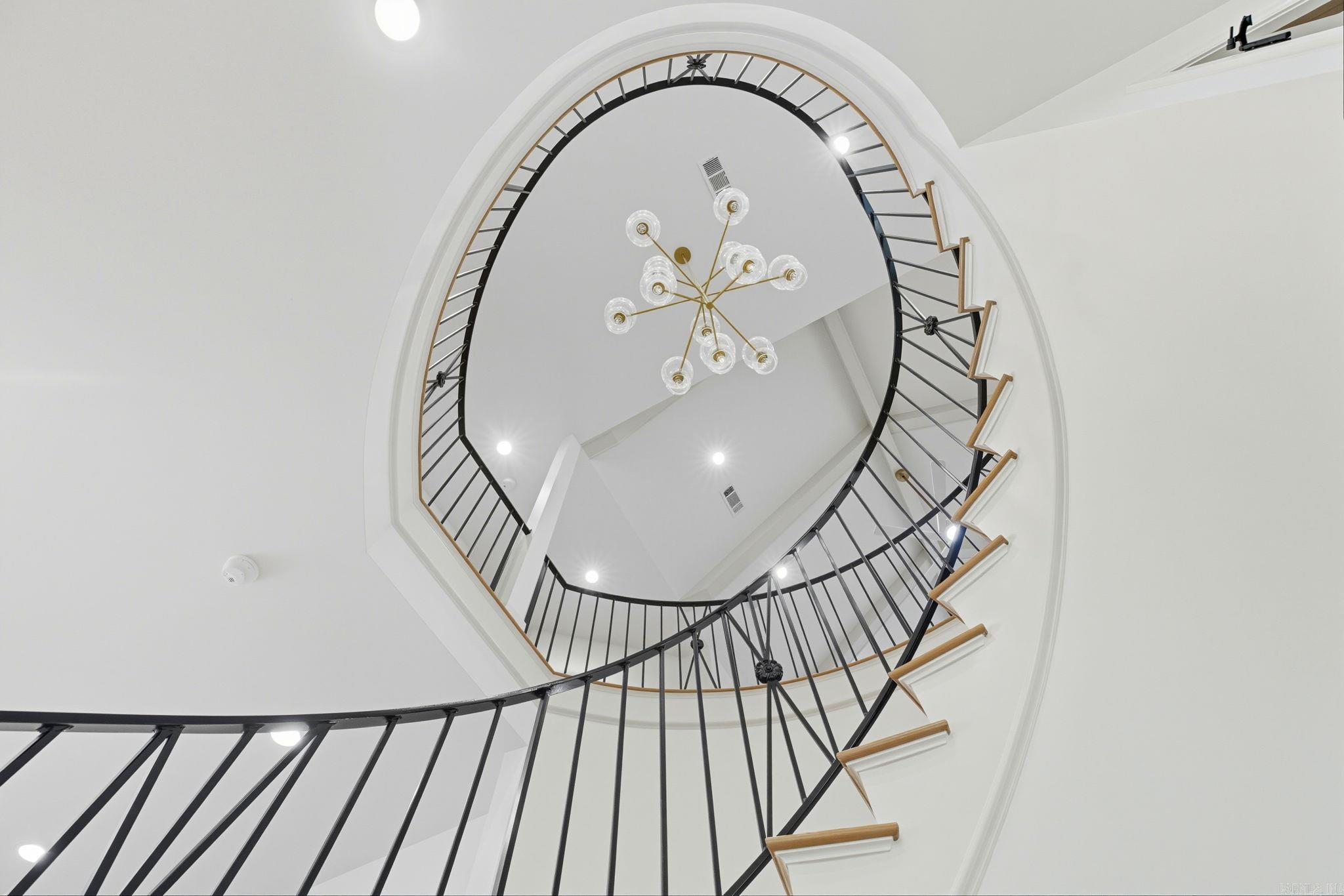 CHENAL VALLEY ABINGTON COURT - Residential