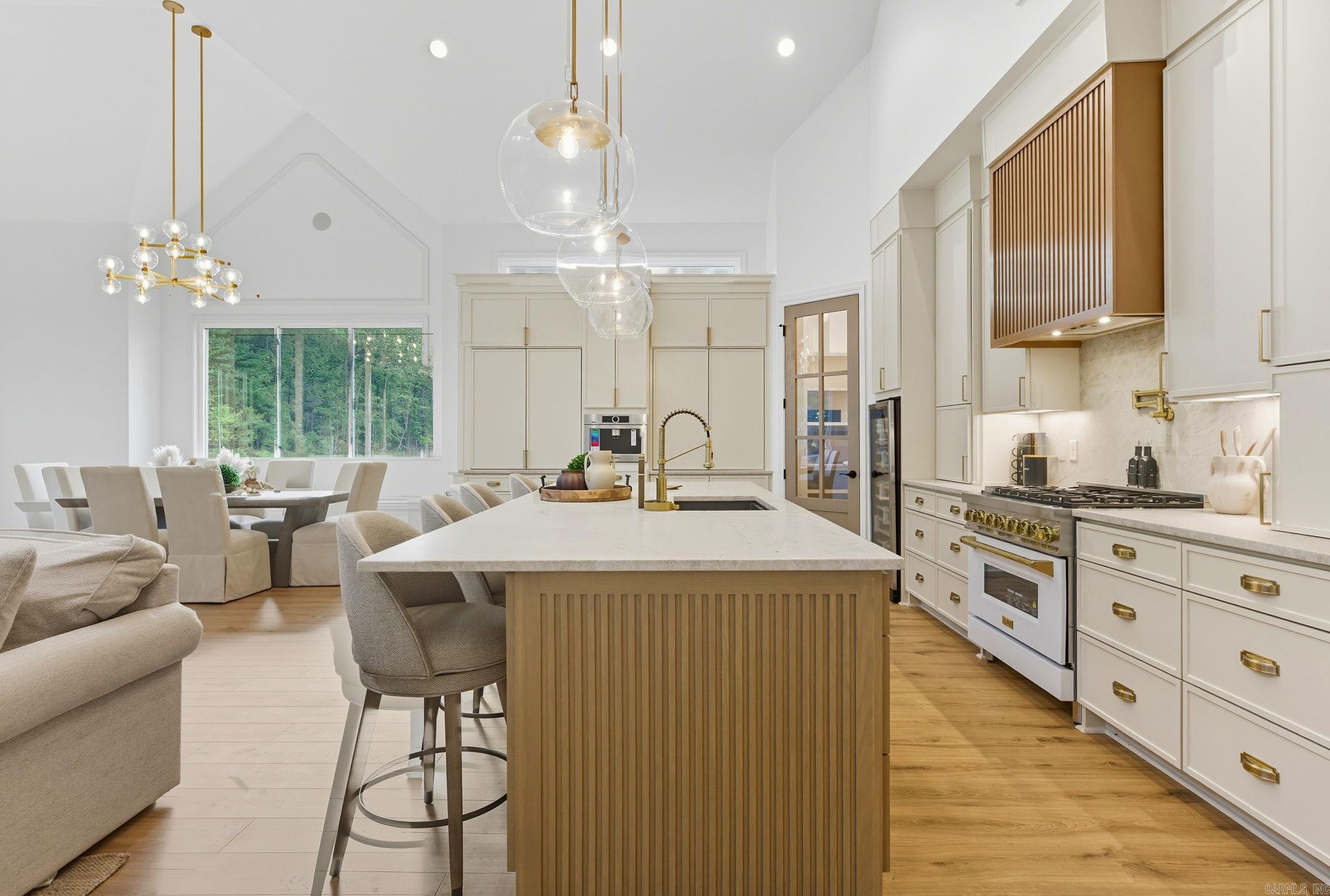 CHENAL VALLEY ABINGTON COURT - Residential