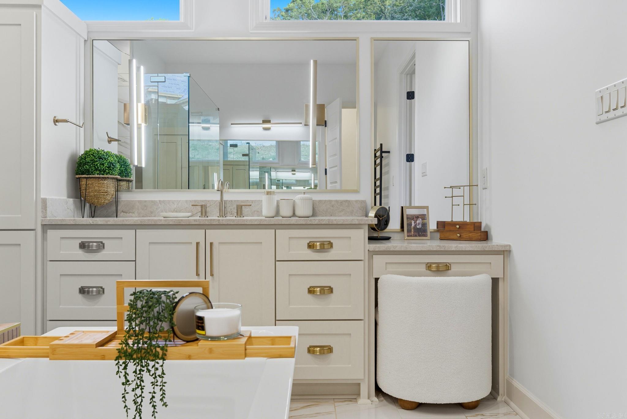 CHENAL VALLEY ABINGTON COURT - Residential