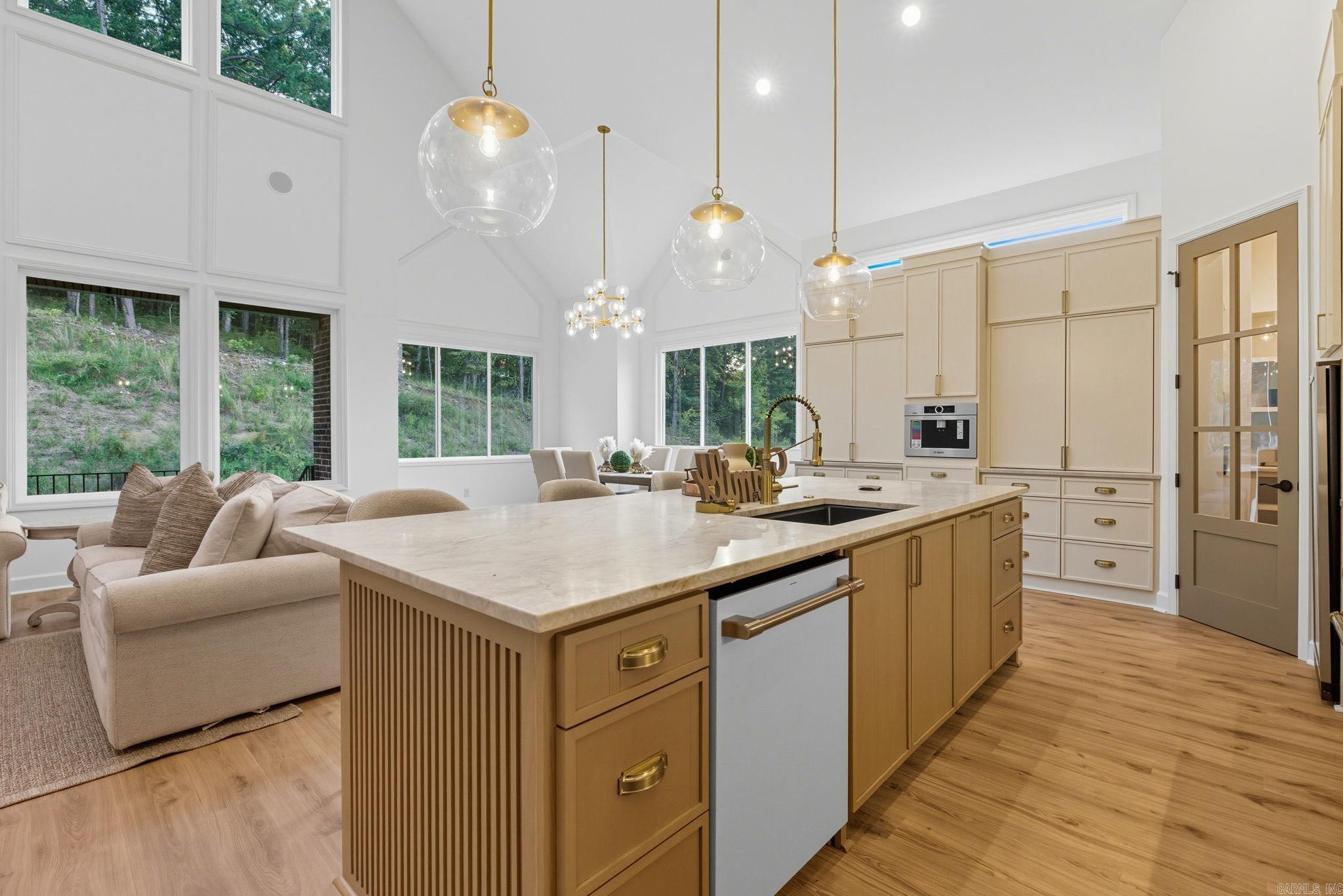 CHENAL VALLEY ABINGTON COURT - Residential